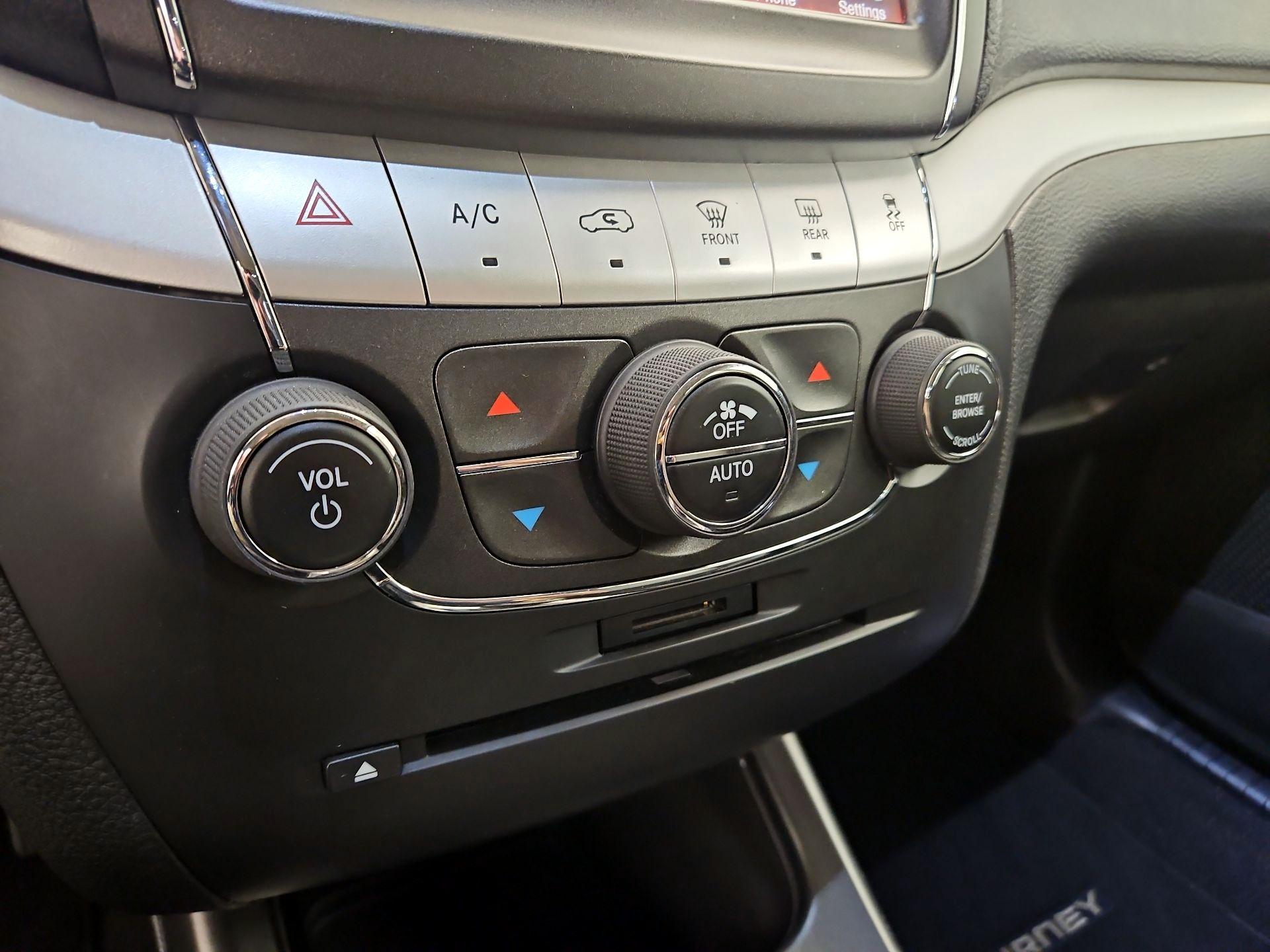 Thumbnail: 2015 Dodge Journey - 16