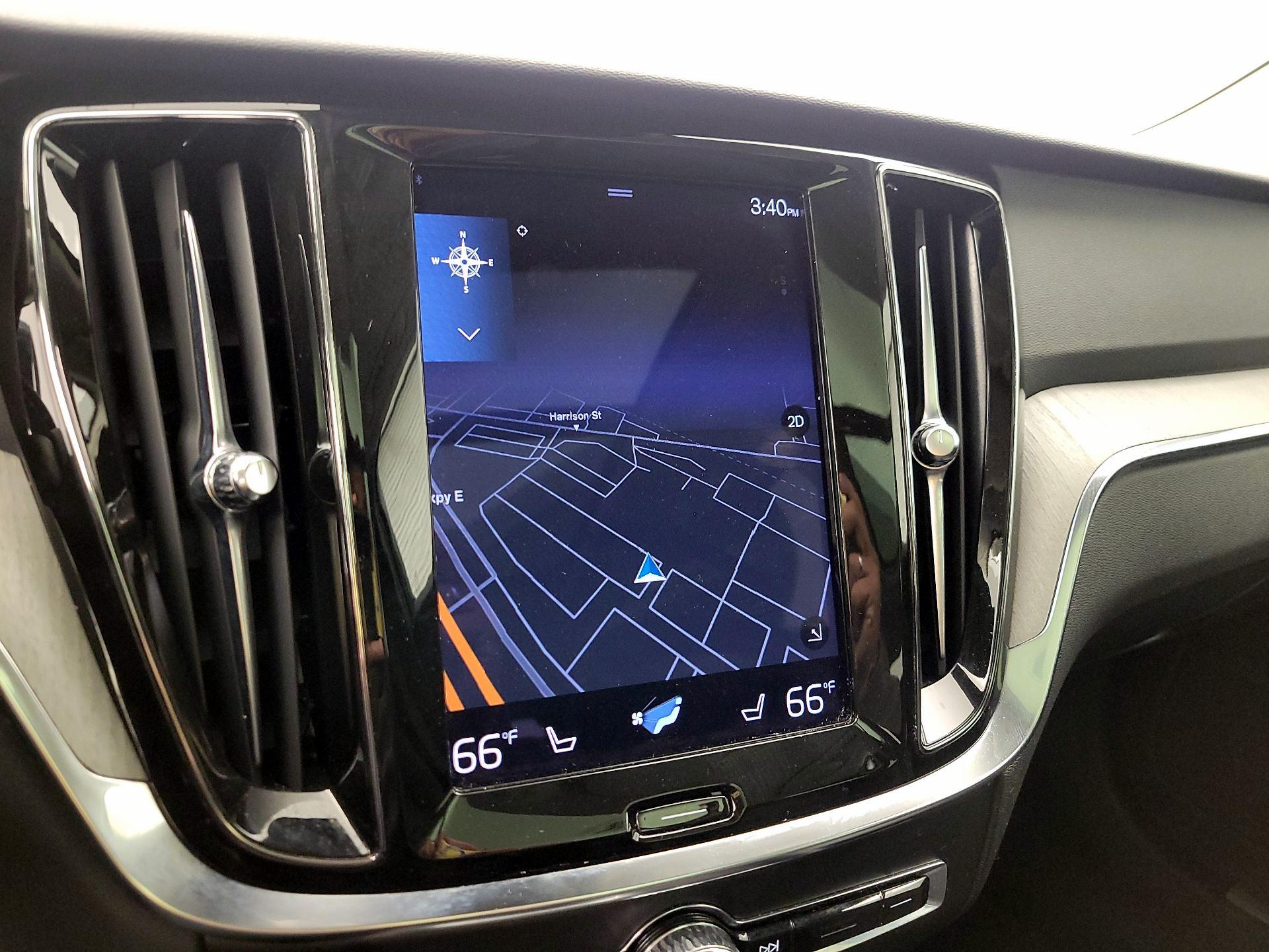 Thumbnail: 2022 Volvo S60 - 14