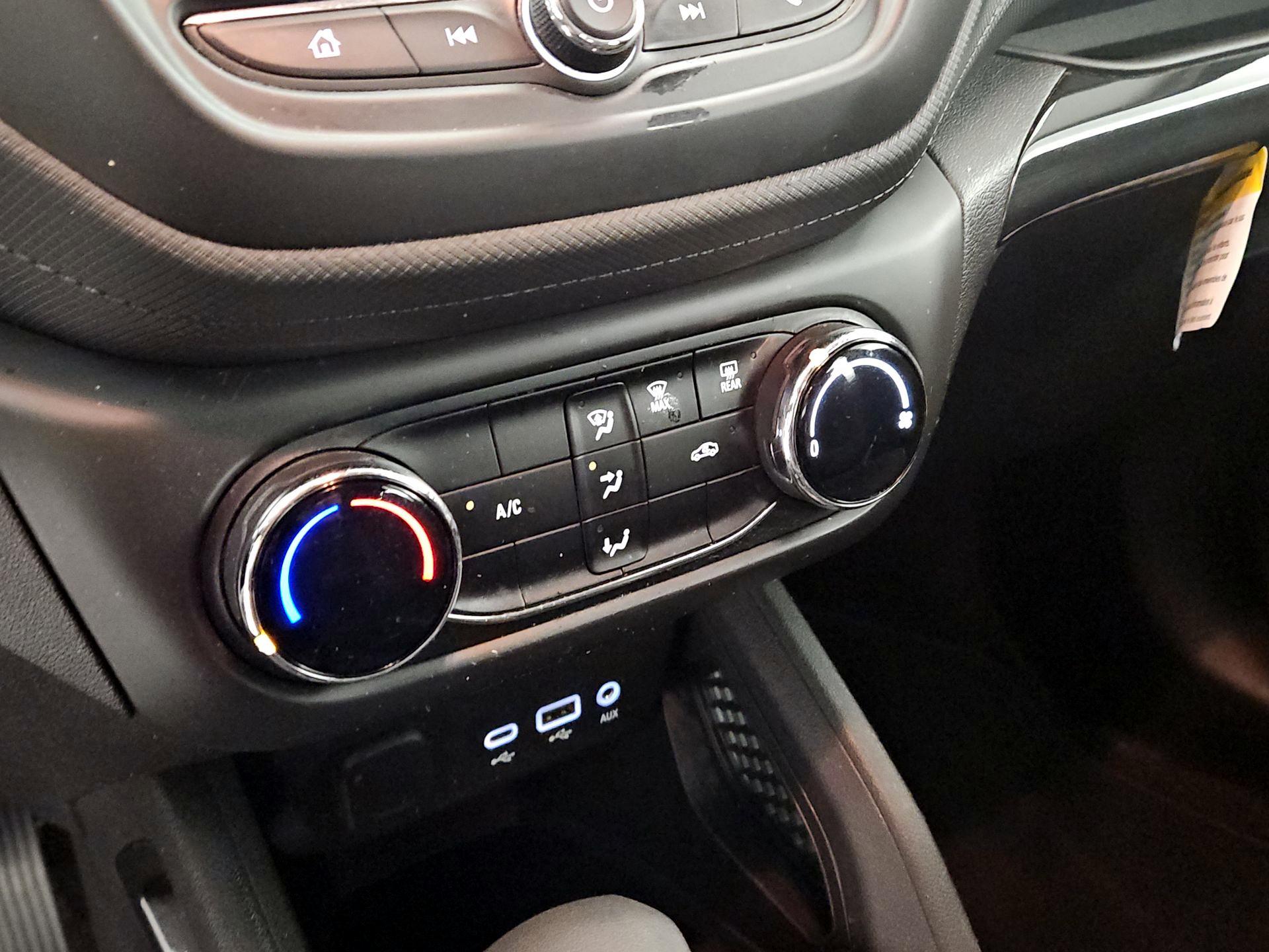 Thumbnail: 2021 Chevrolet TrailBlazer - 16