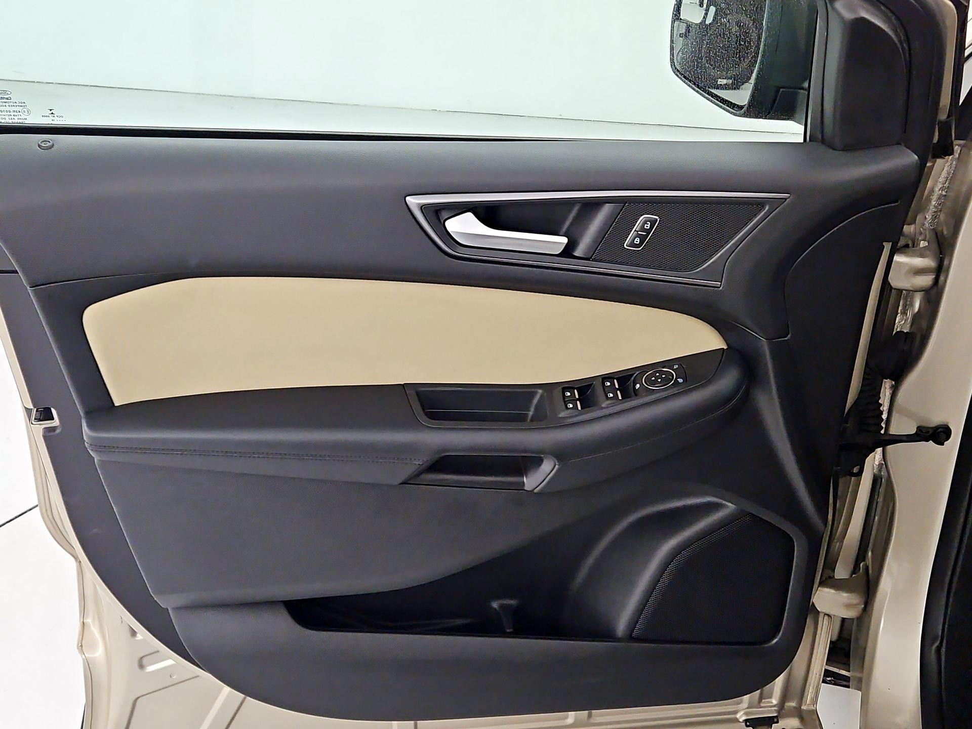 Thumbnail: 2018 Ford Edge - 12