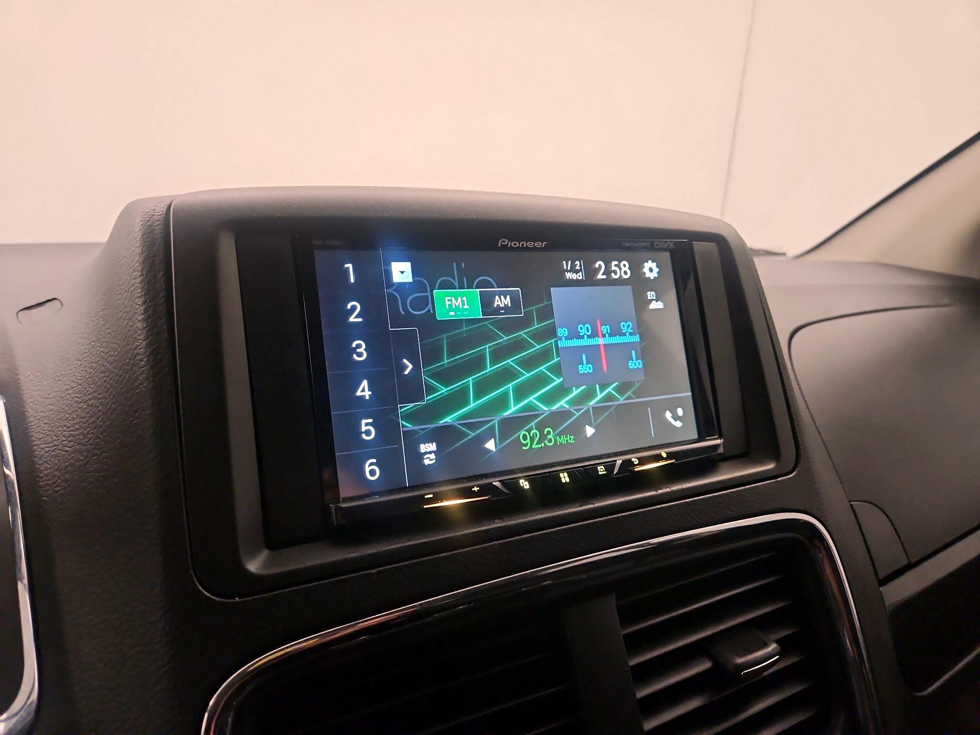 Thumbnail: 2016 Dodge Grand Caravan - 12