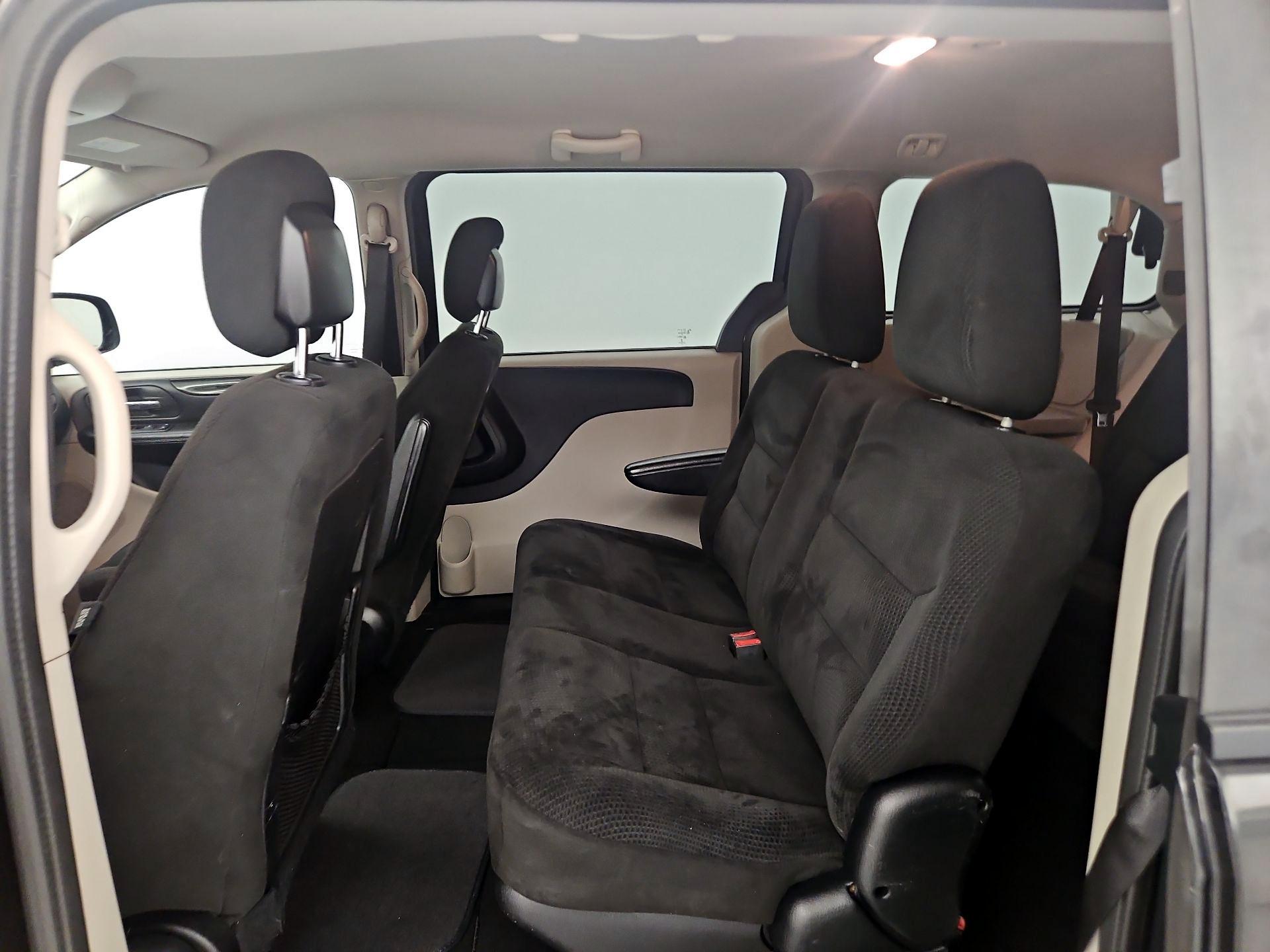 Thumbnail: 2016 Dodge Grand Caravan - 15