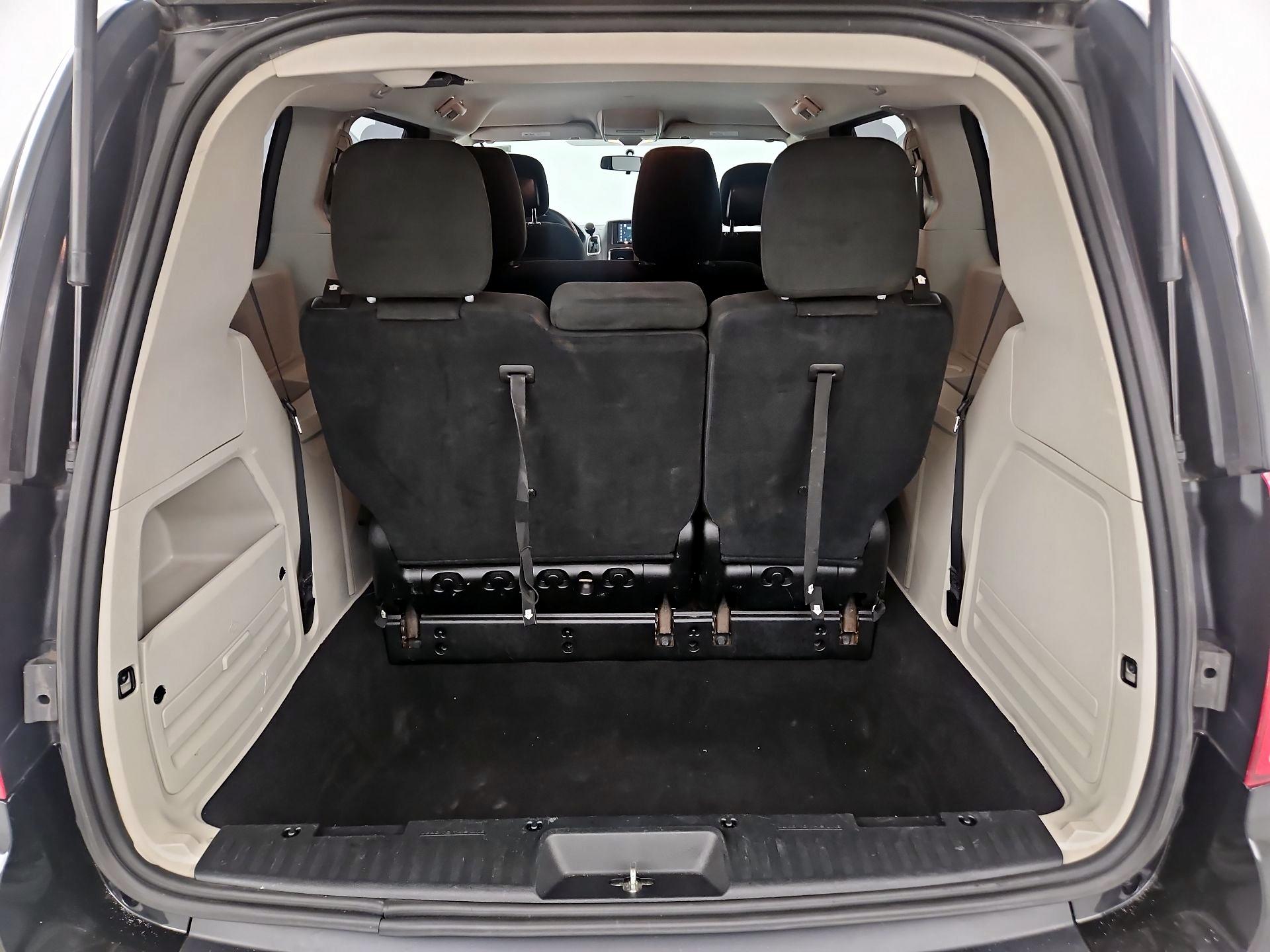 Thumbnail: 2016 Dodge Grand Caravan - 17