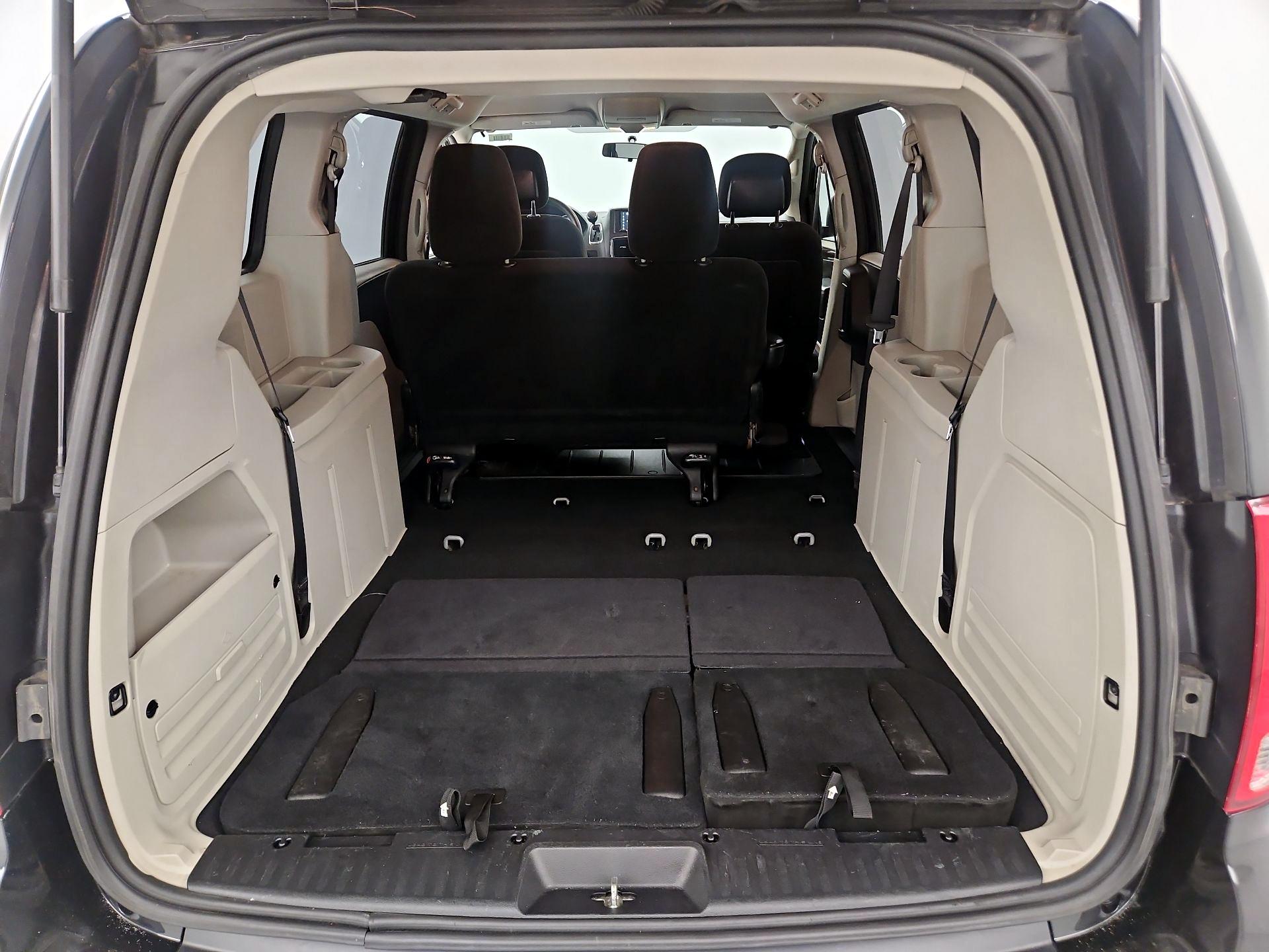 Thumbnail: 2016 Dodge Grand Caravan - 18