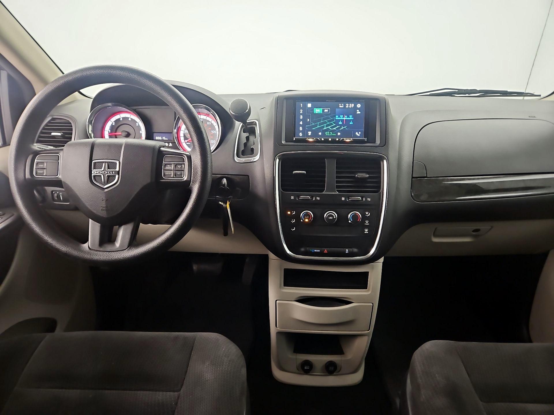 Thumbnail: 2016 Dodge Grand Caravan - 8