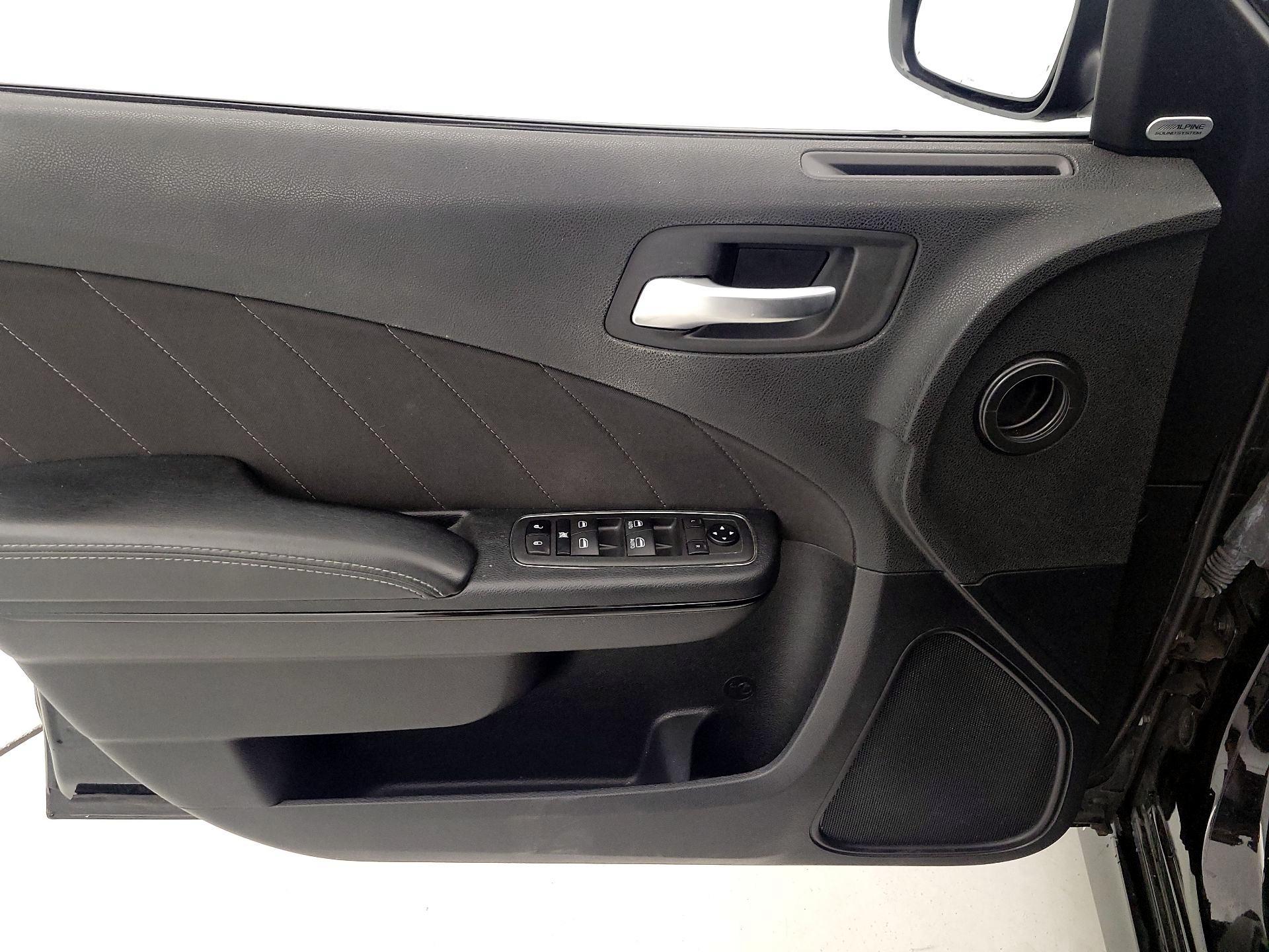 Thumbnail: 2020 Dodge Charger - 12