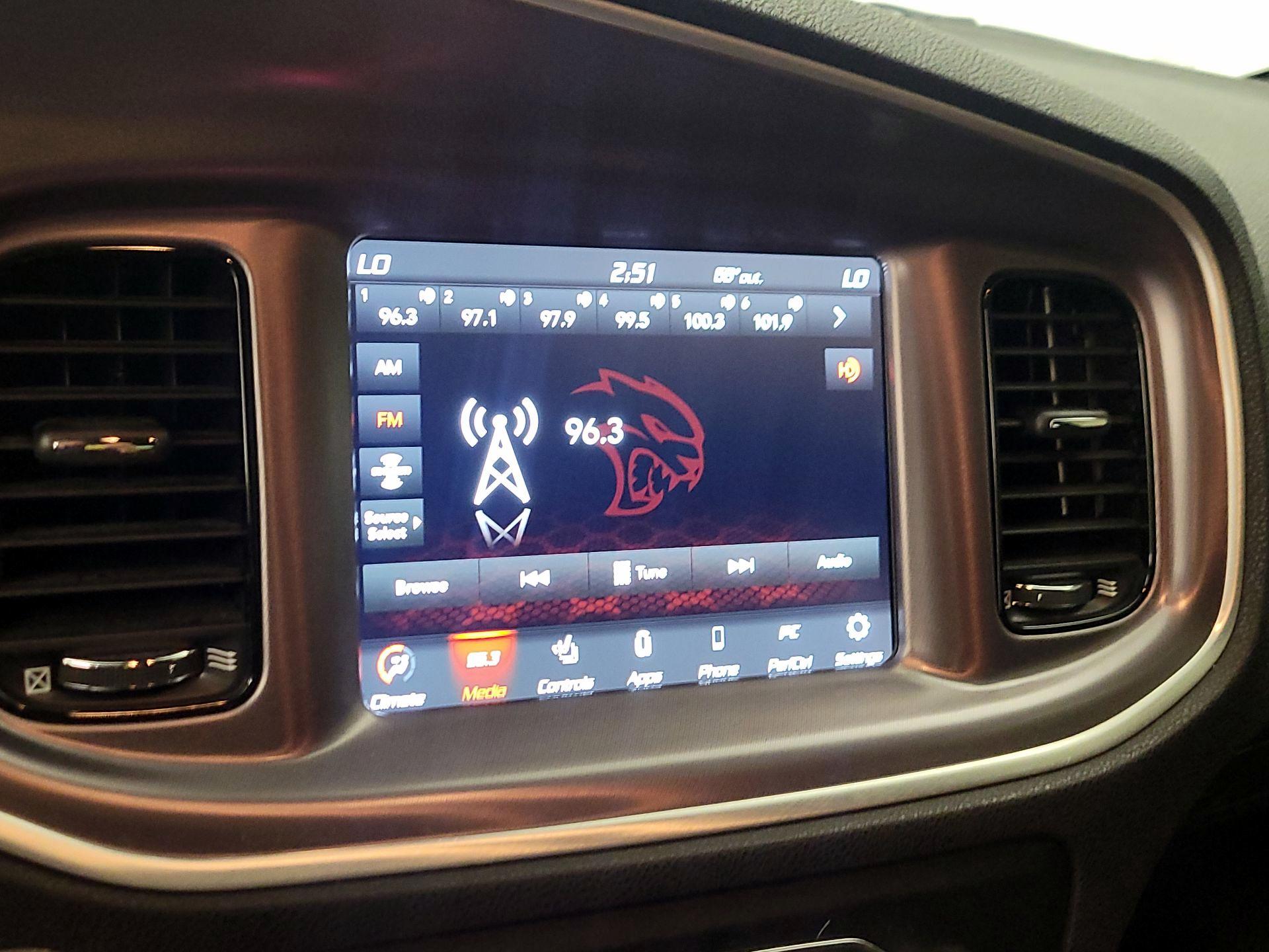 Thumbnail: 2020 Dodge Charger - 15