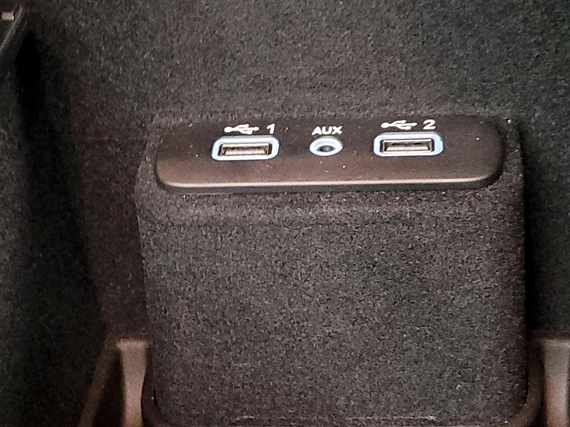 Thumbnail: 2020 Dodge Charger - 18