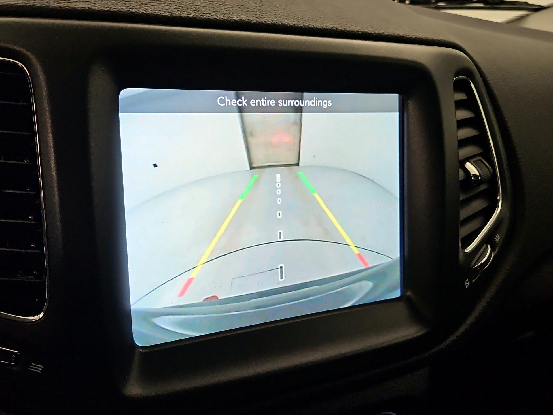 Thumbnail: 2017 Jeep Compass - 14