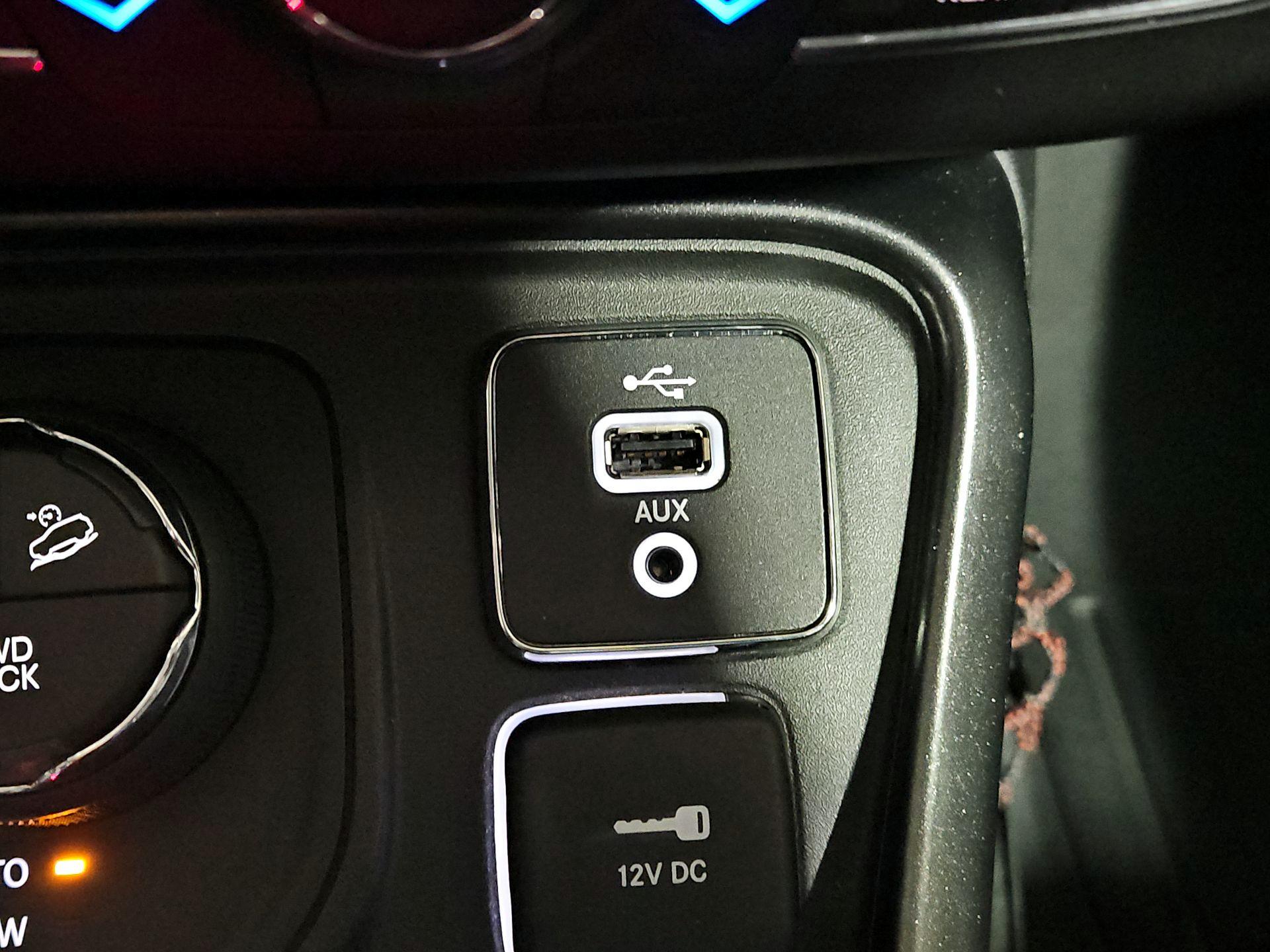 Thumbnail: 2017 Jeep Compass - 18