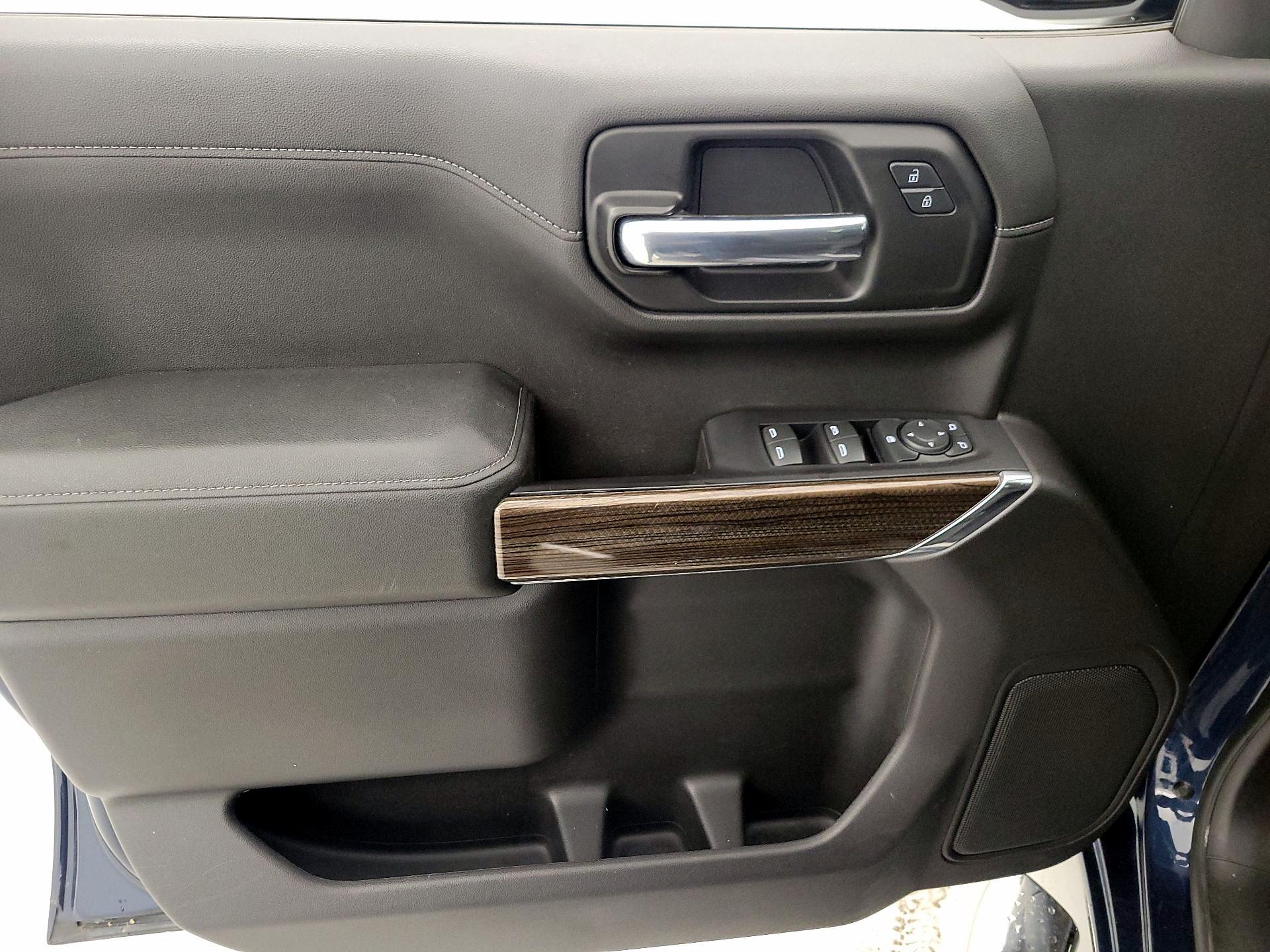 Thumbnail: 2020 Chevrolet Silverado 1500 - 12