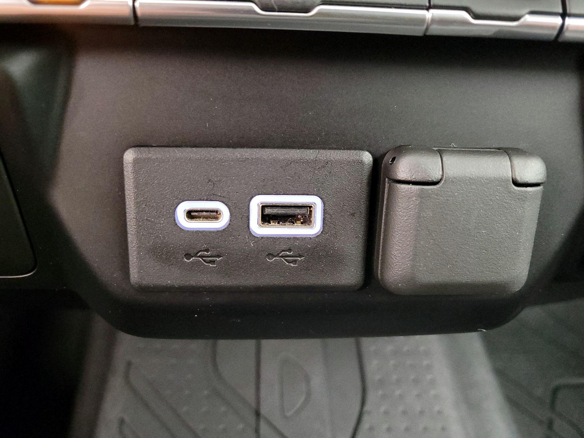 Thumbnail: 2020 Chevrolet Silverado 1500 - 18