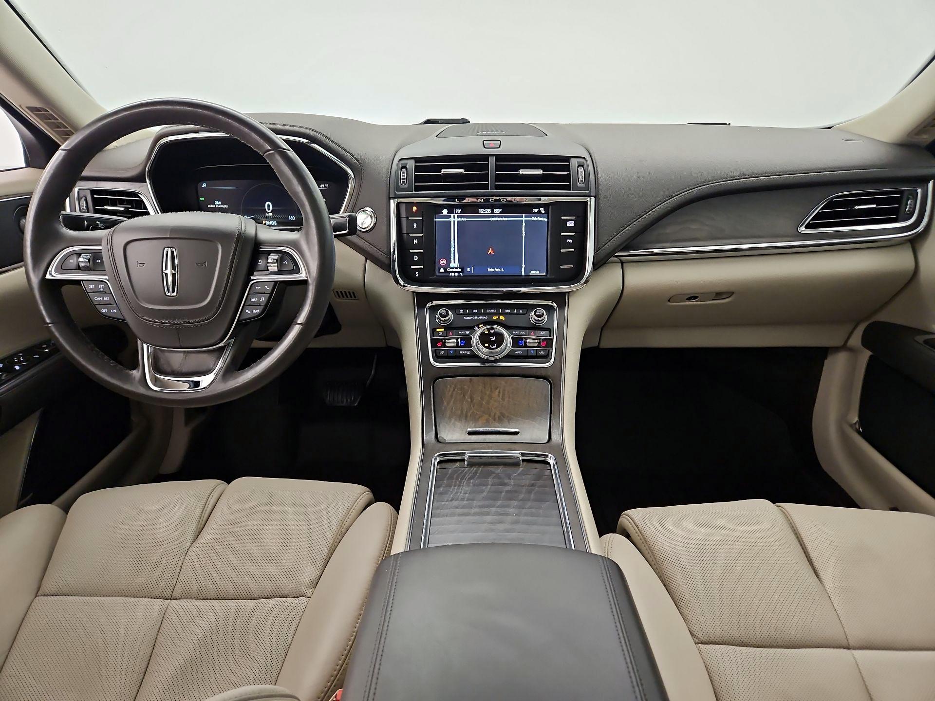 Thumbnail: 2018 Lincoln Continental - 9