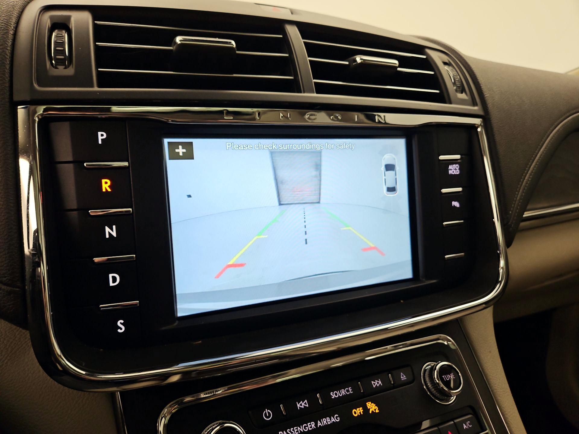 Thumbnail: 2018 Lincoln Continental - 15