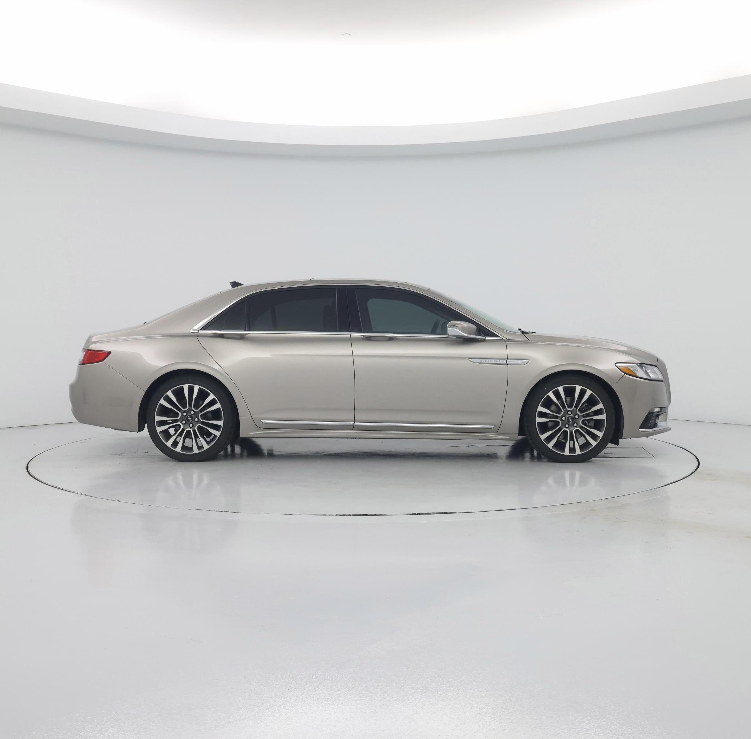 Thumbnail: 2018 Lincoln Continental - 7