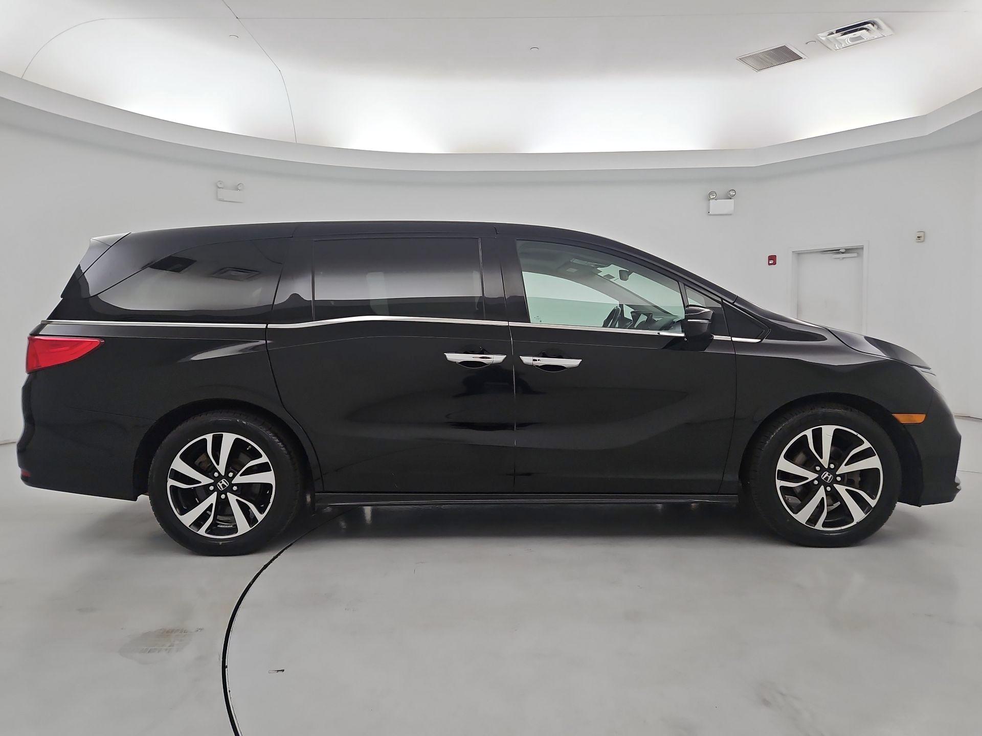 Thumbnail: 2018 Honda Odyssey - 4