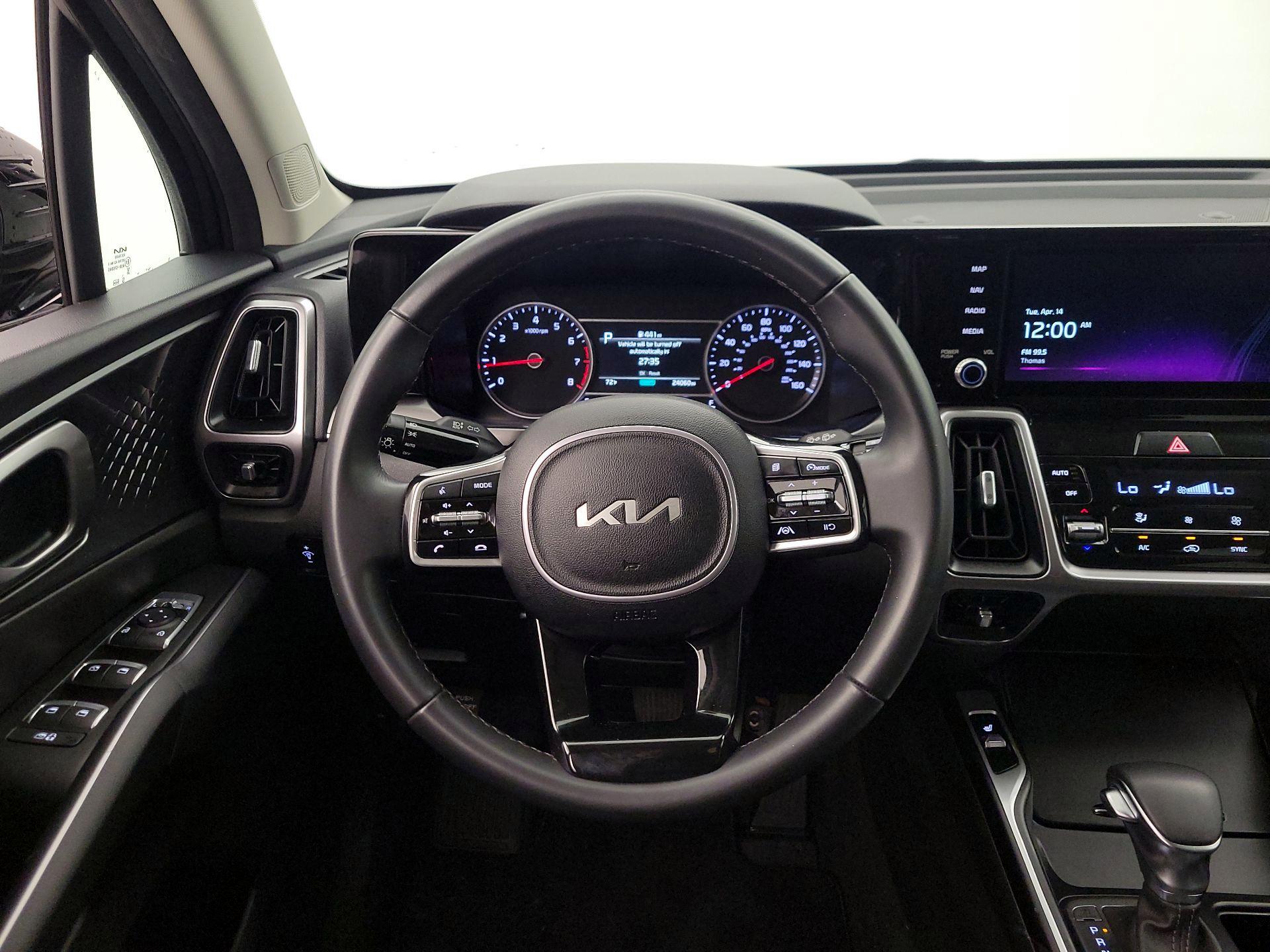 Thumbnail: 2023 Kia Sorento - 10