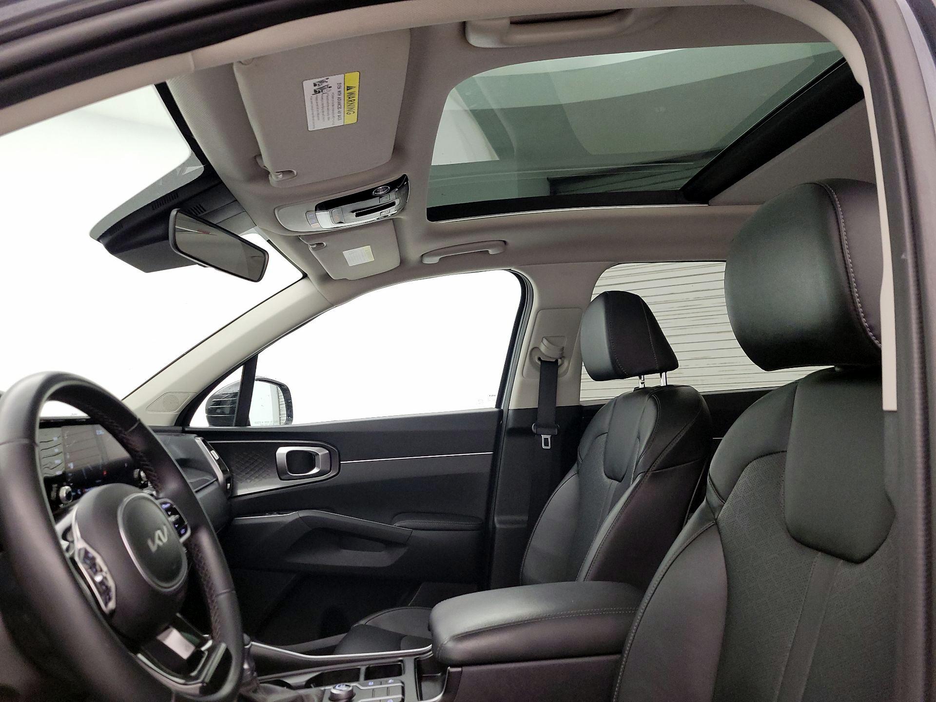 Thumbnail: 2023 Kia Sorento - 20