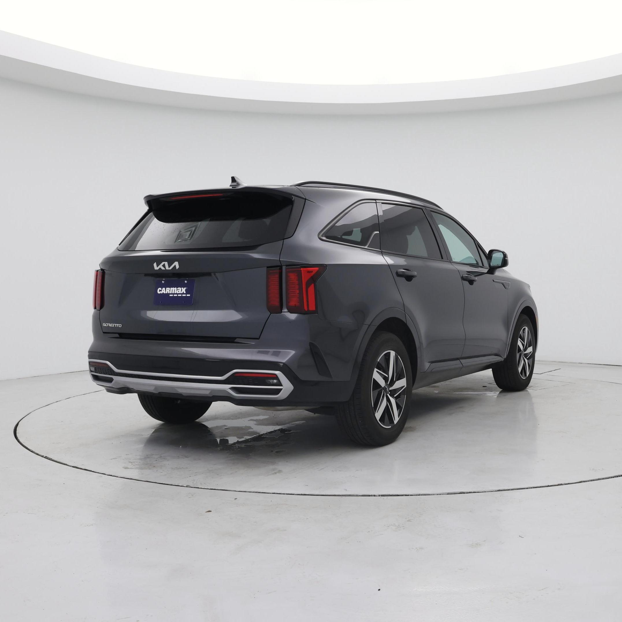 Thumbnail: 2023 Kia Sorento - 8