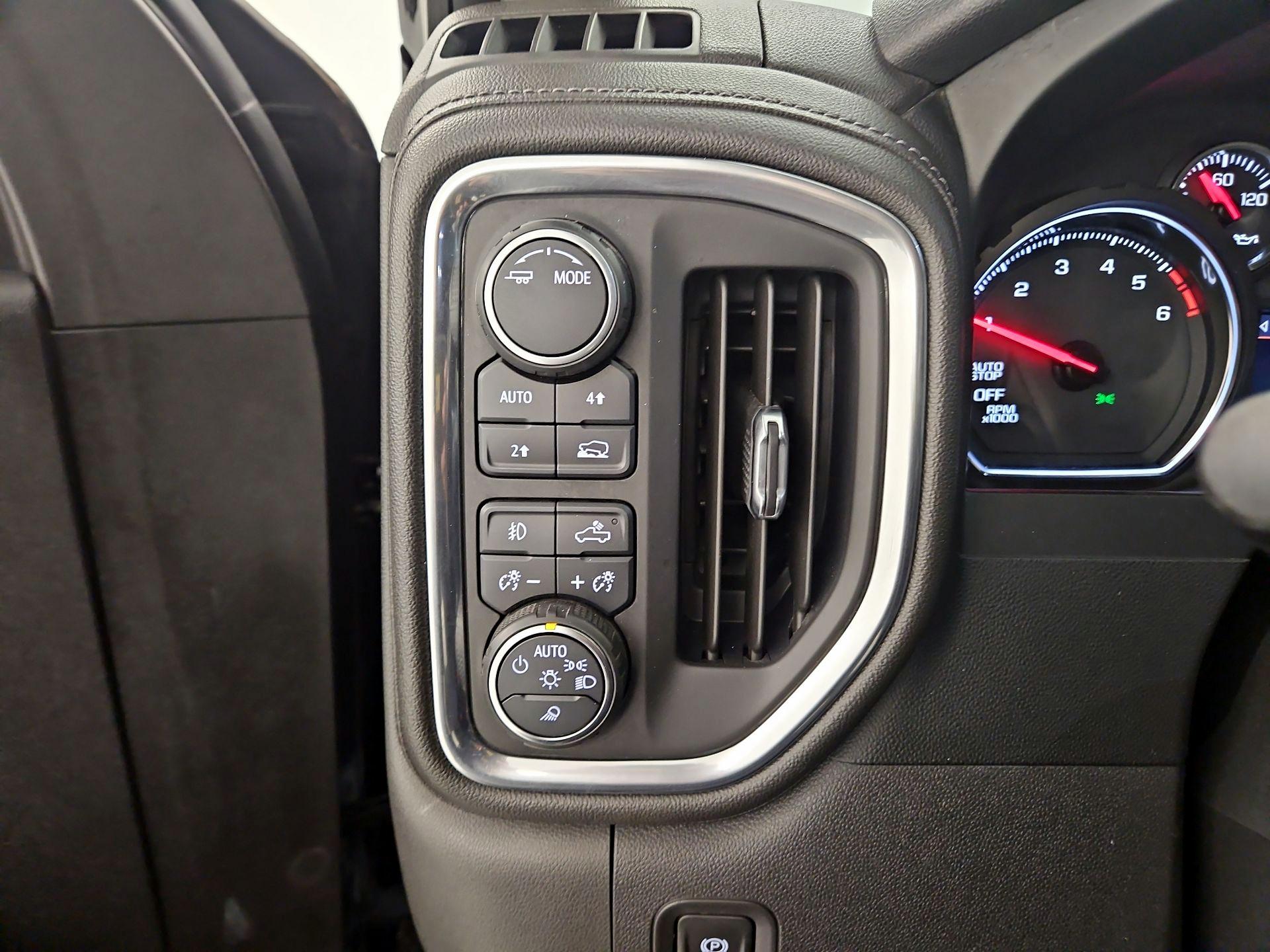 Thumbnail: 2020 Chevrolet Silverado 1500 - 13