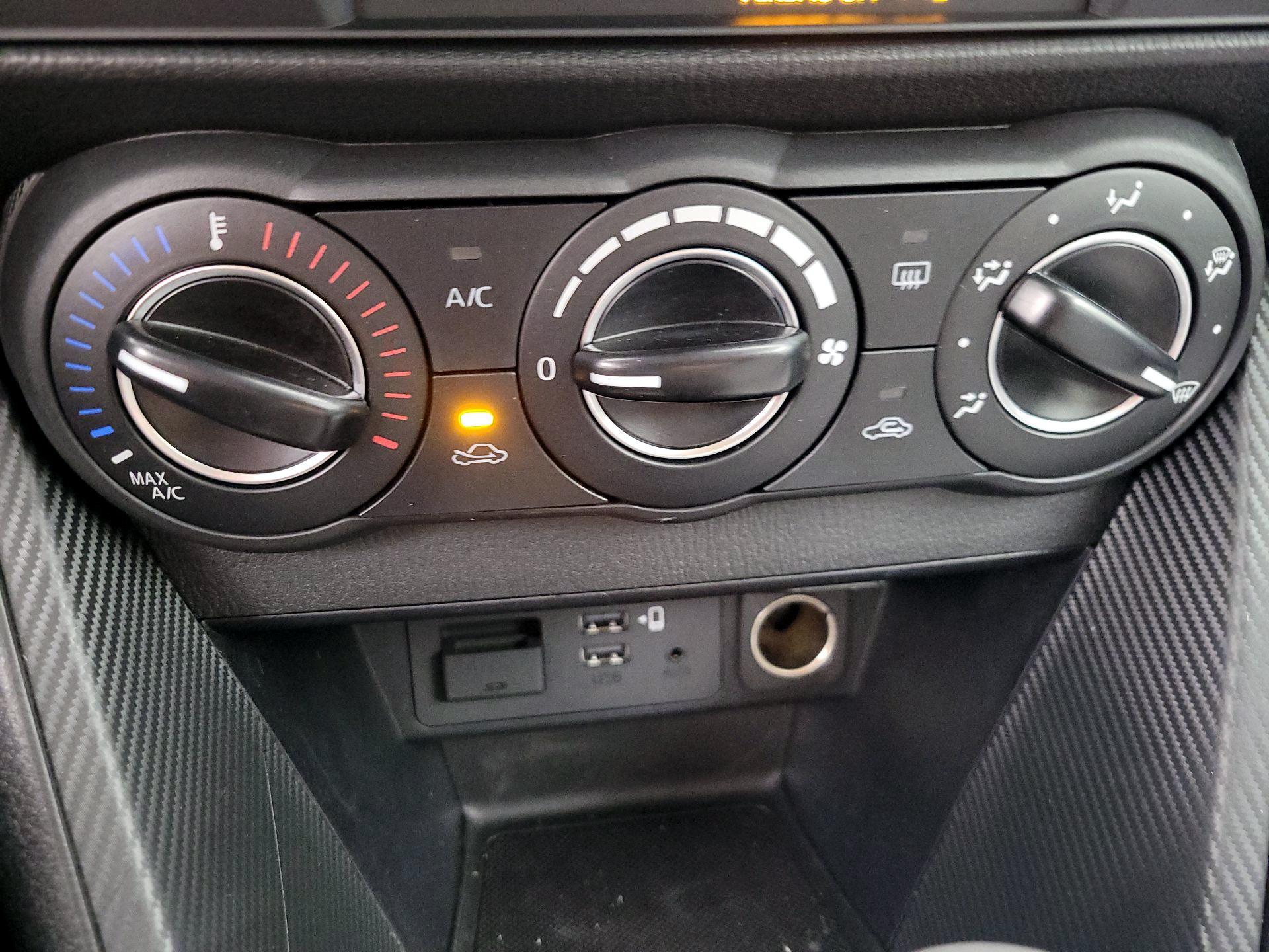 Thumbnail: 2020 Toyota Yaris - 16