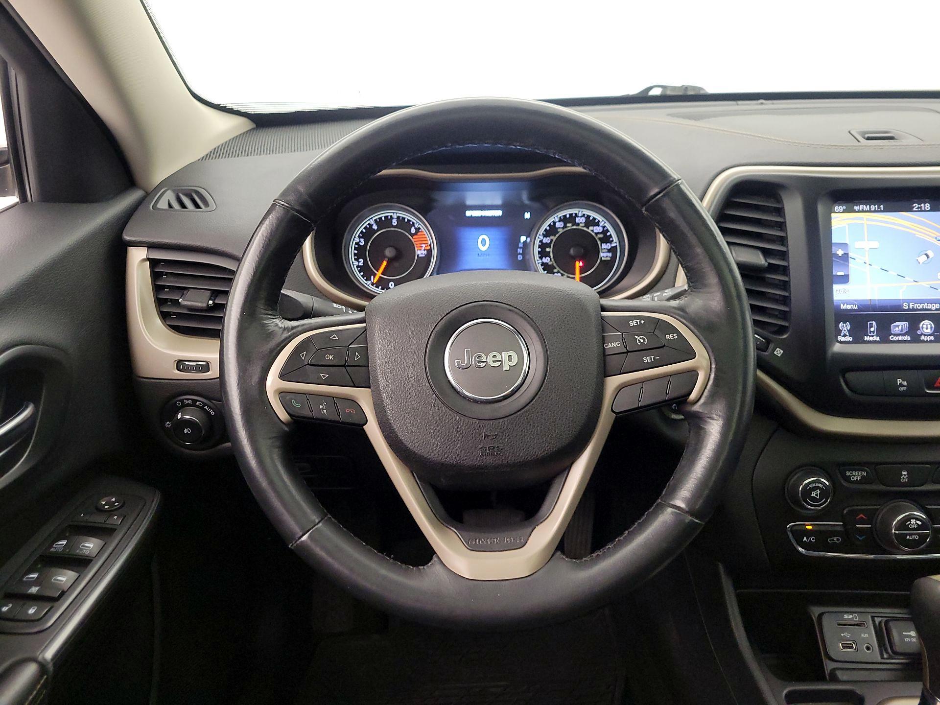 Thumbnail: 2016 Jeep Cherokee - 10