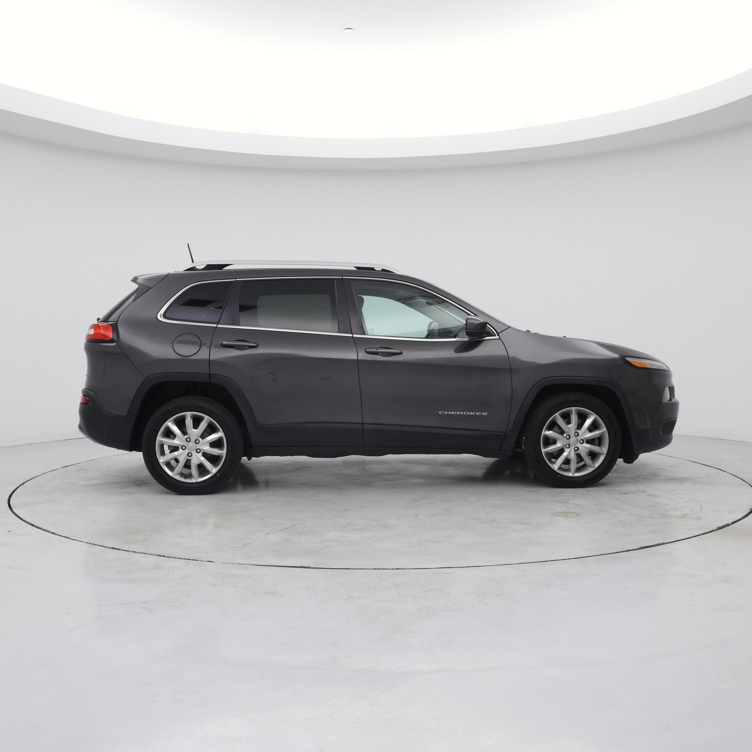 Thumbnail: 2016 Jeep Cherokee - 7