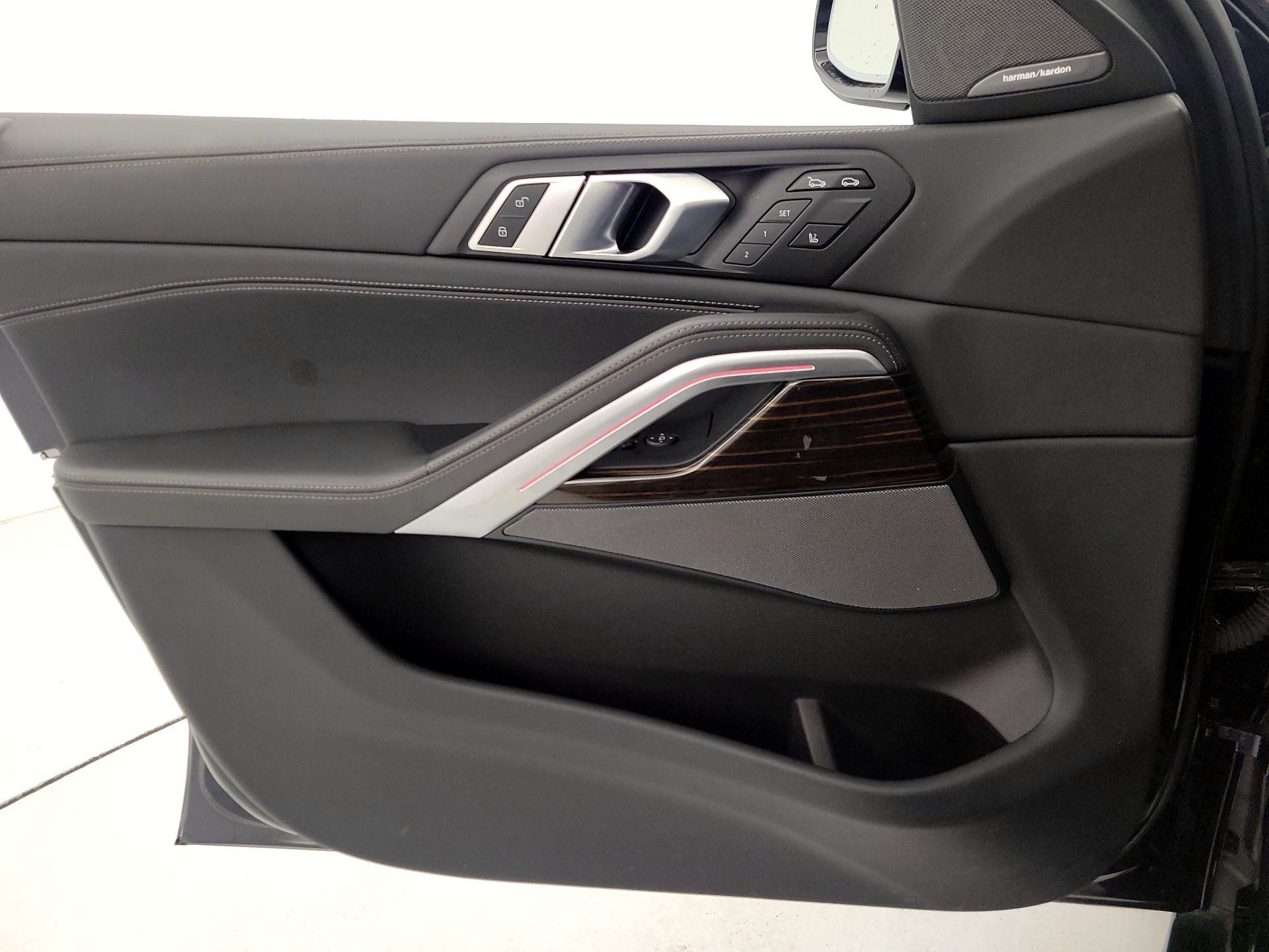 Thumbnail: 2025 BMW X6 - 12