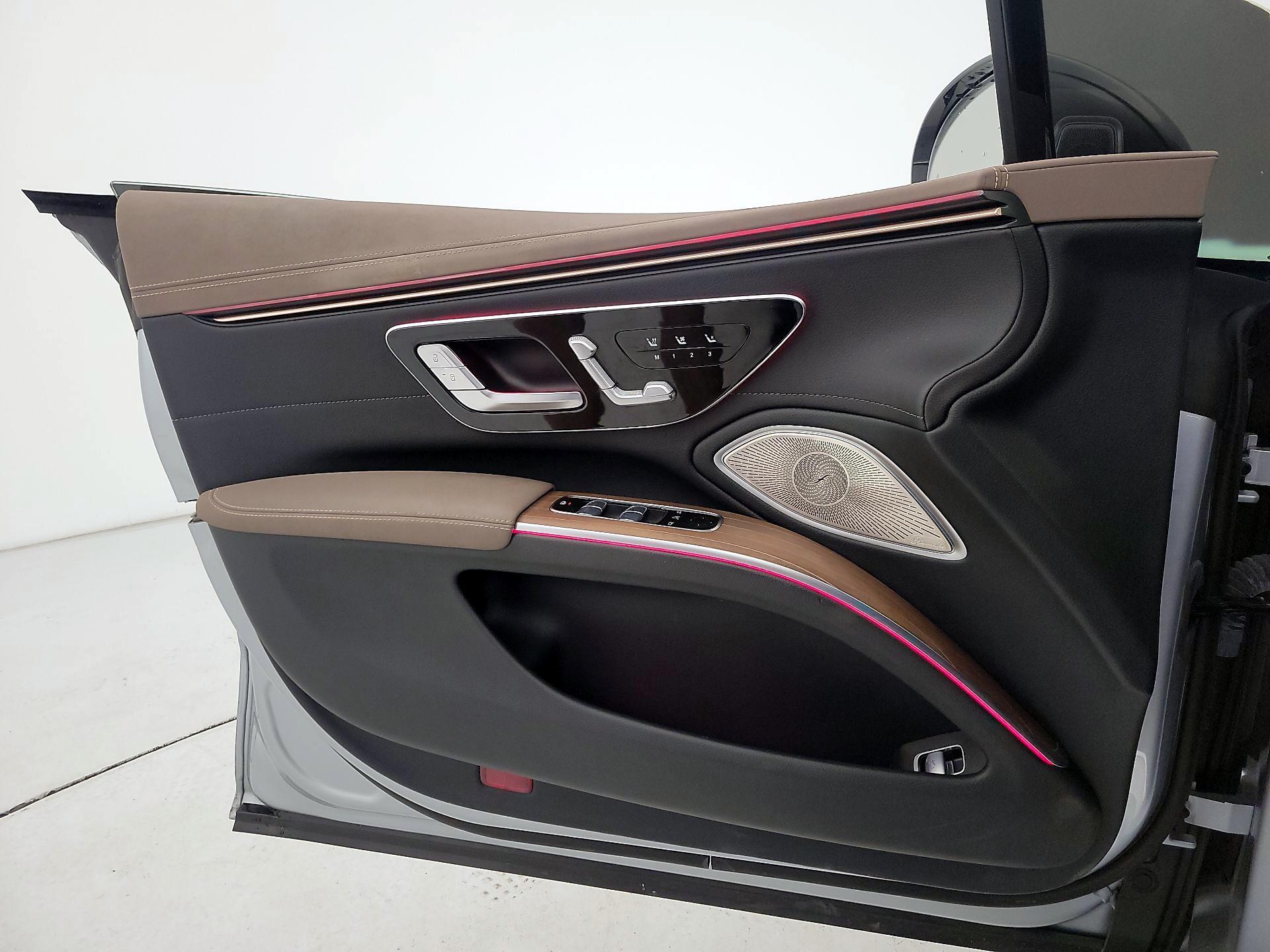 Thumbnail: 2022 Mercedes-Benz EQS - 12
