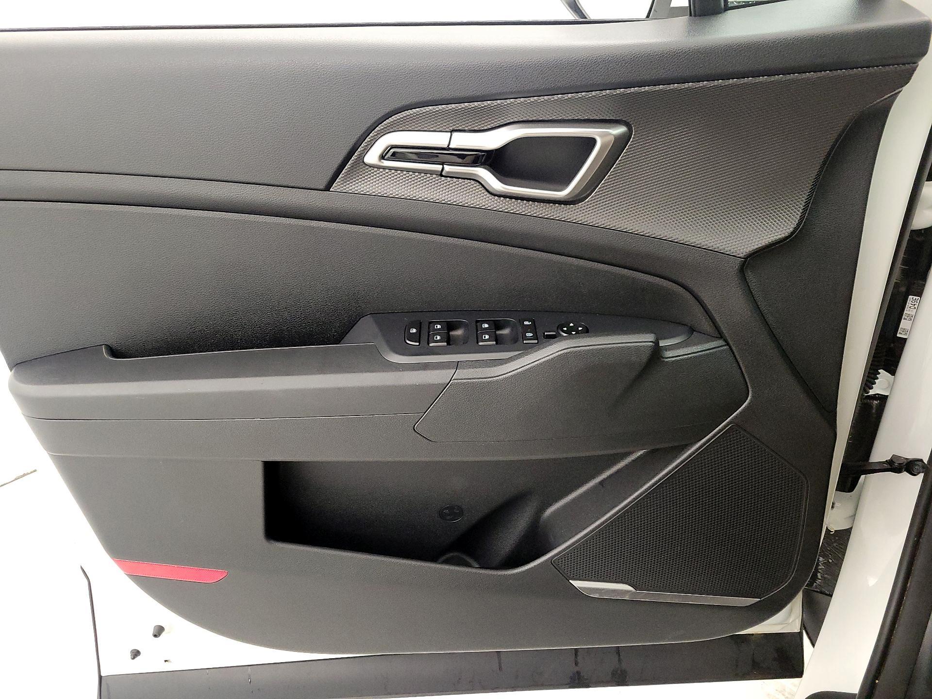 Thumbnail: 2024 Kia Sportage - 12