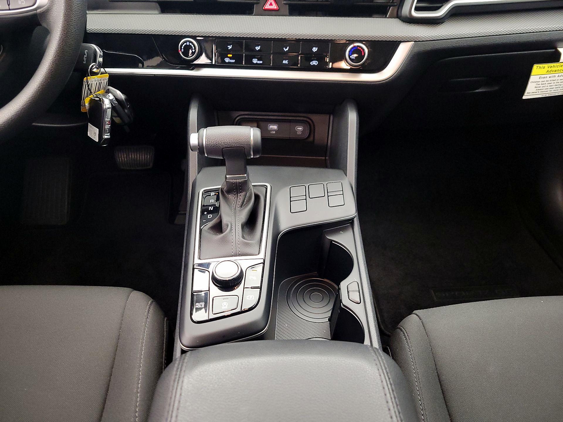 Thumbnail: 2024 Kia Sportage - 17