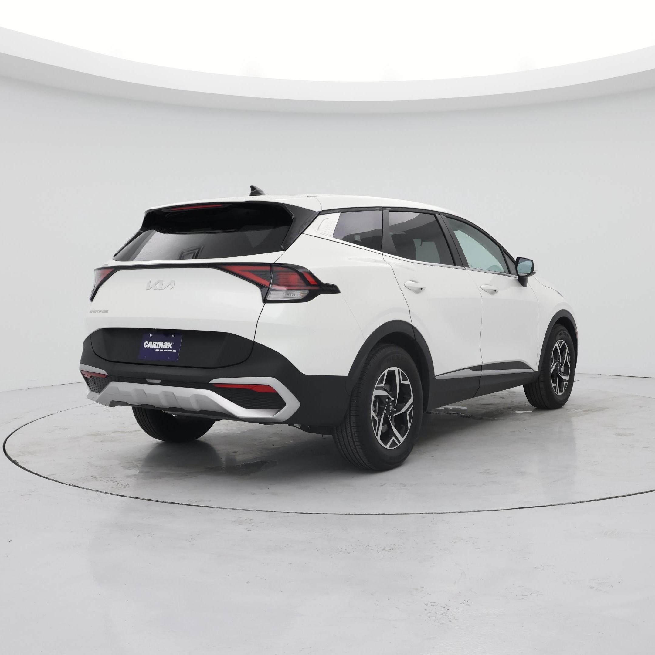 Thumbnail: 2024 Kia Sportage - 8