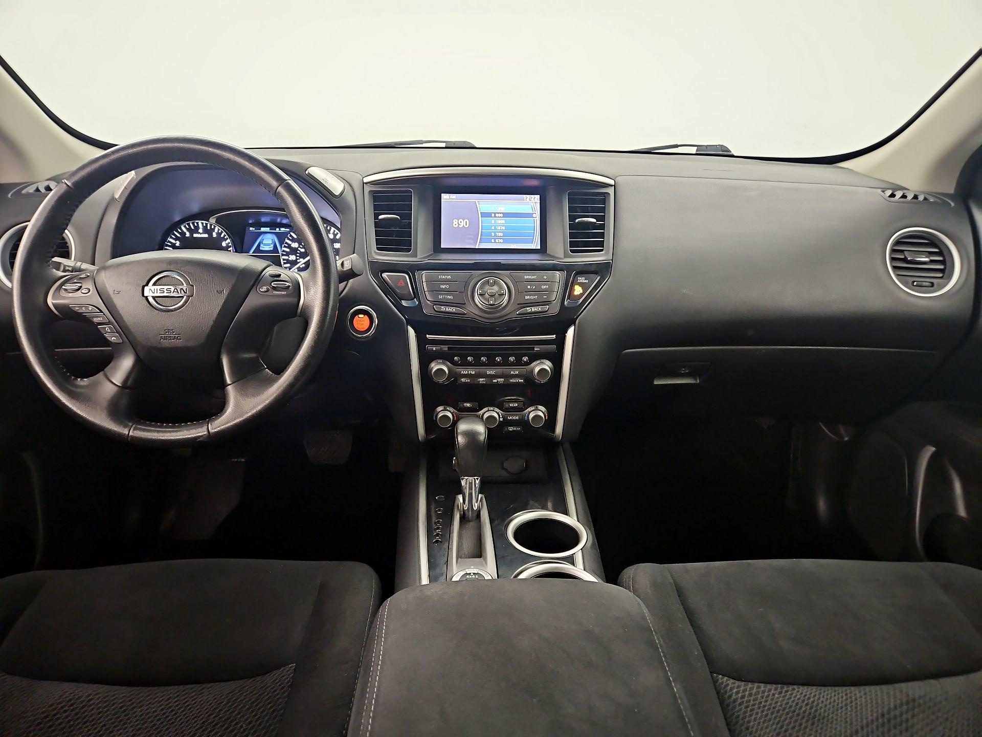 Thumbnail: 2015 Nissan Pathfinder - 9