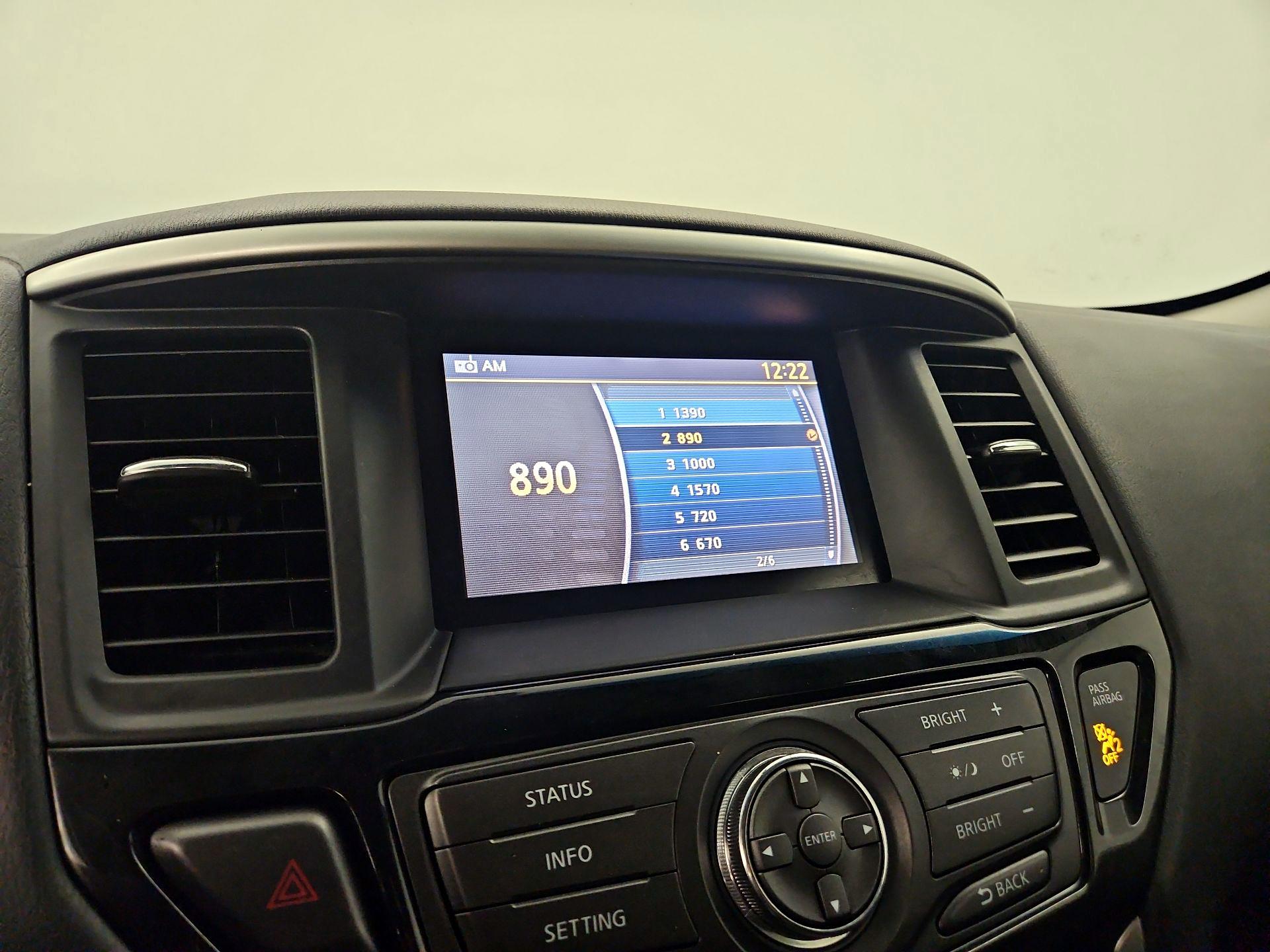 Thumbnail: 2015 Nissan Pathfinder - 15
