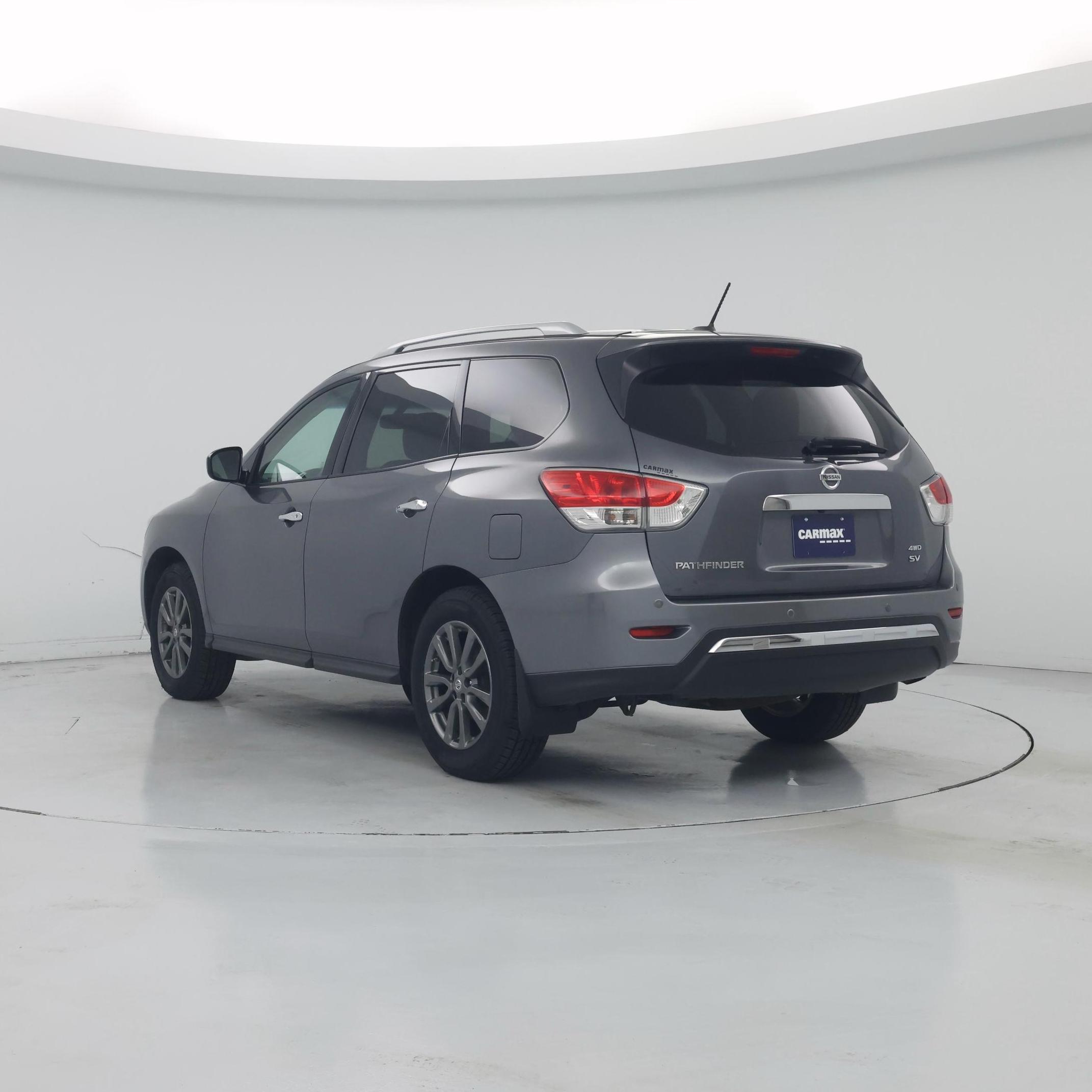 Thumbnail: 2015 Nissan Pathfinder - 2