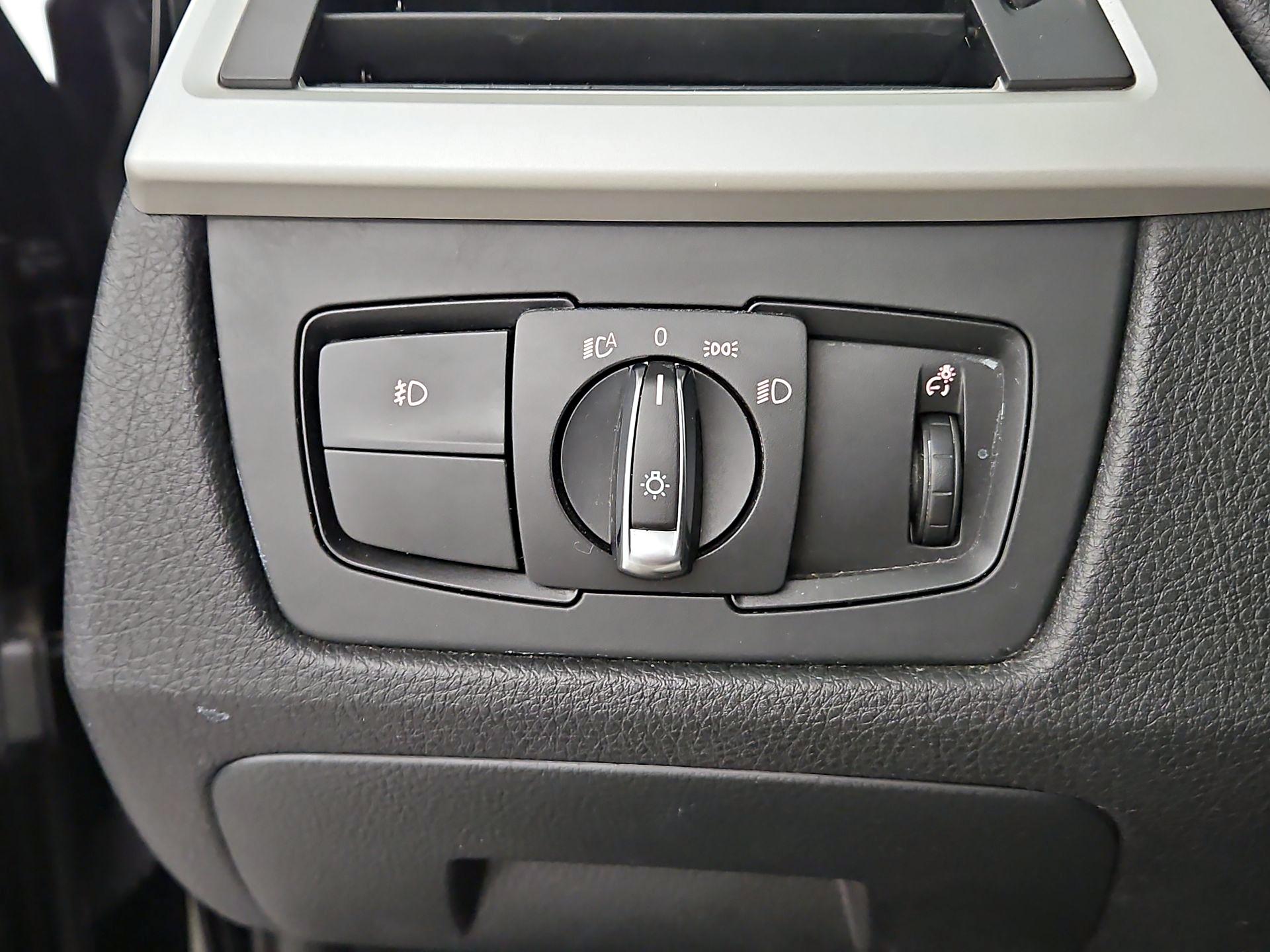 Thumbnail: 2014 BMW 3 Series - 11