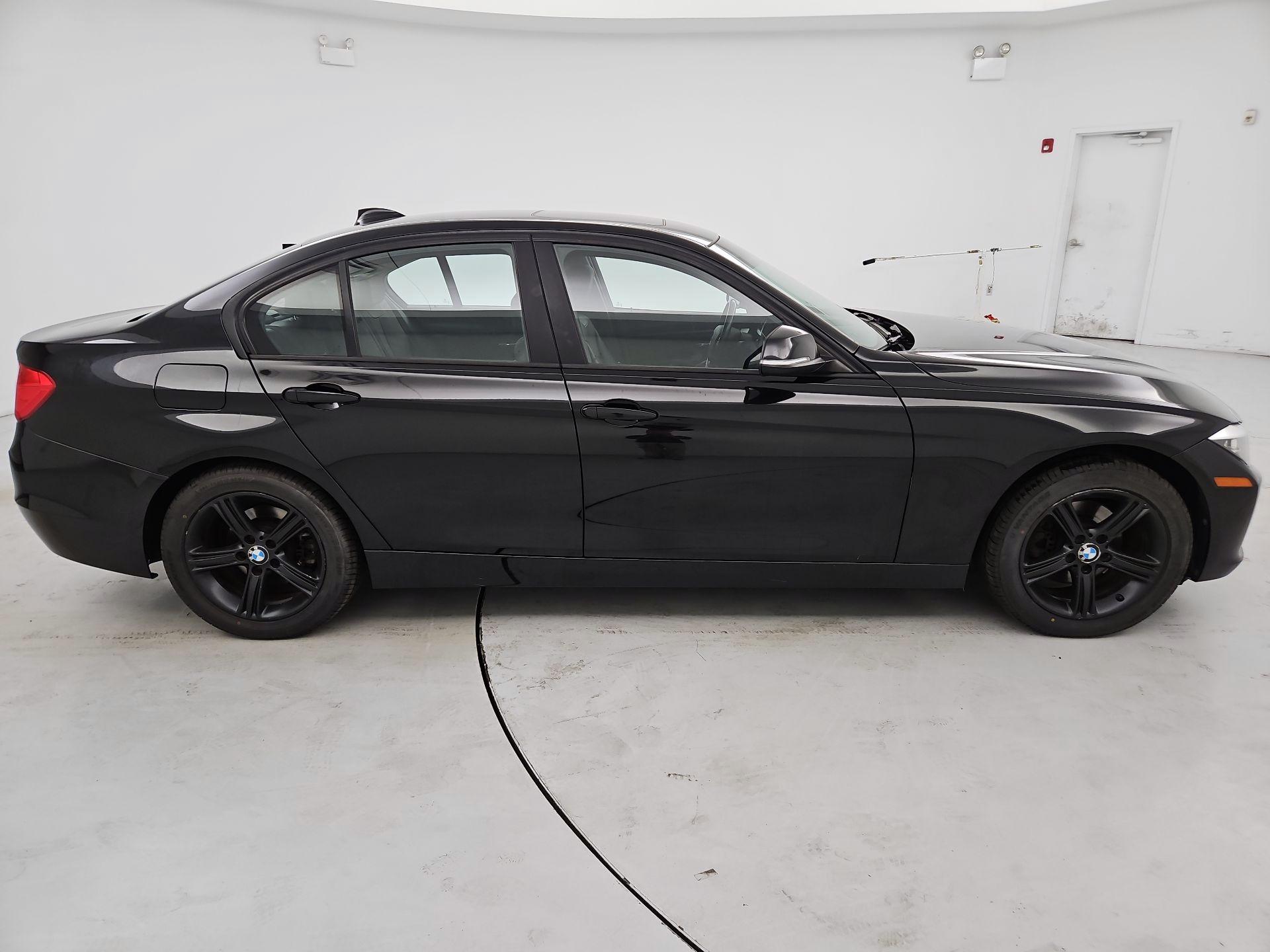 Thumbnail: 2014 BMW 3 Series - 4