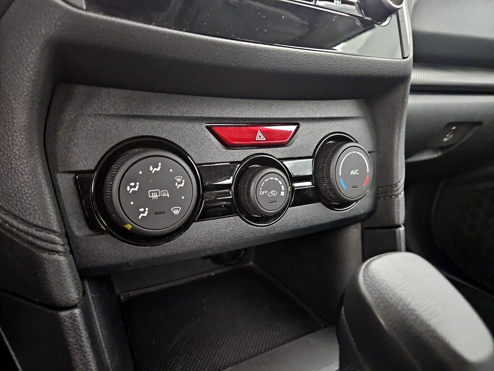 2019 Subaru Impreza Premium - Photo 17
