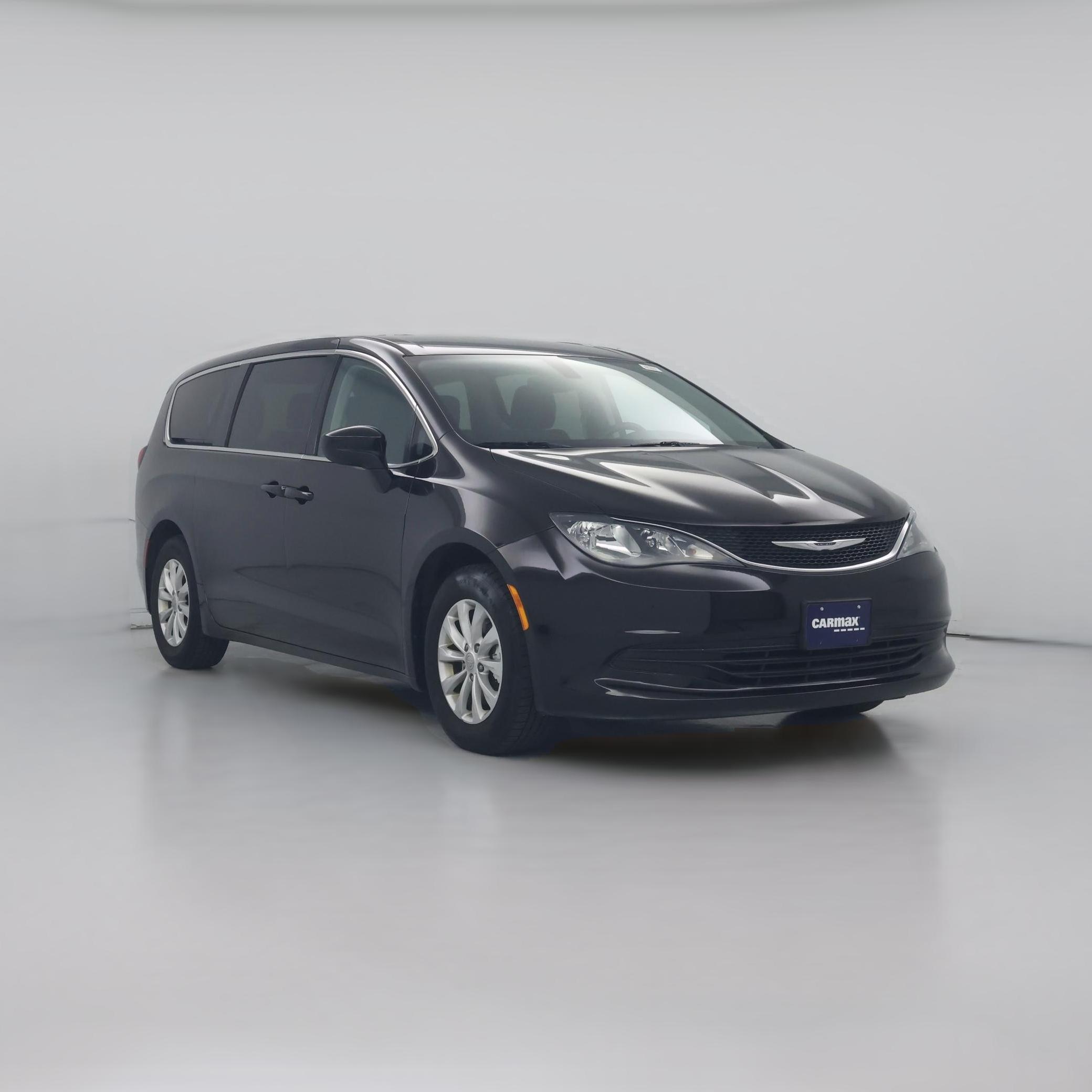 Thumbnail: 2017 Chrysler Pacifica - 1