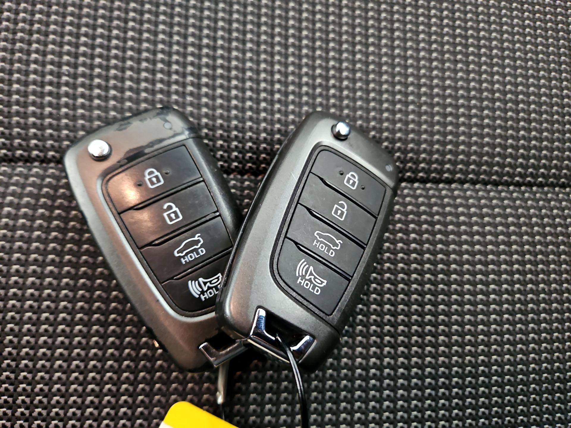 Thumbnail: 2018 Hyundai Accent - 20