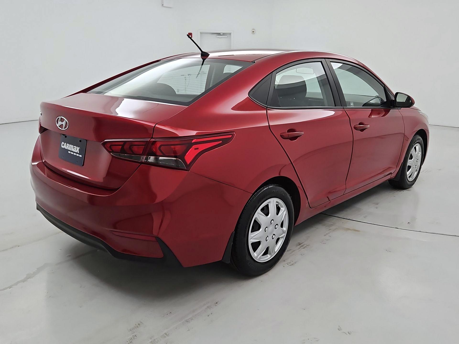 Thumbnail: 2018 Hyundai Accent - 5