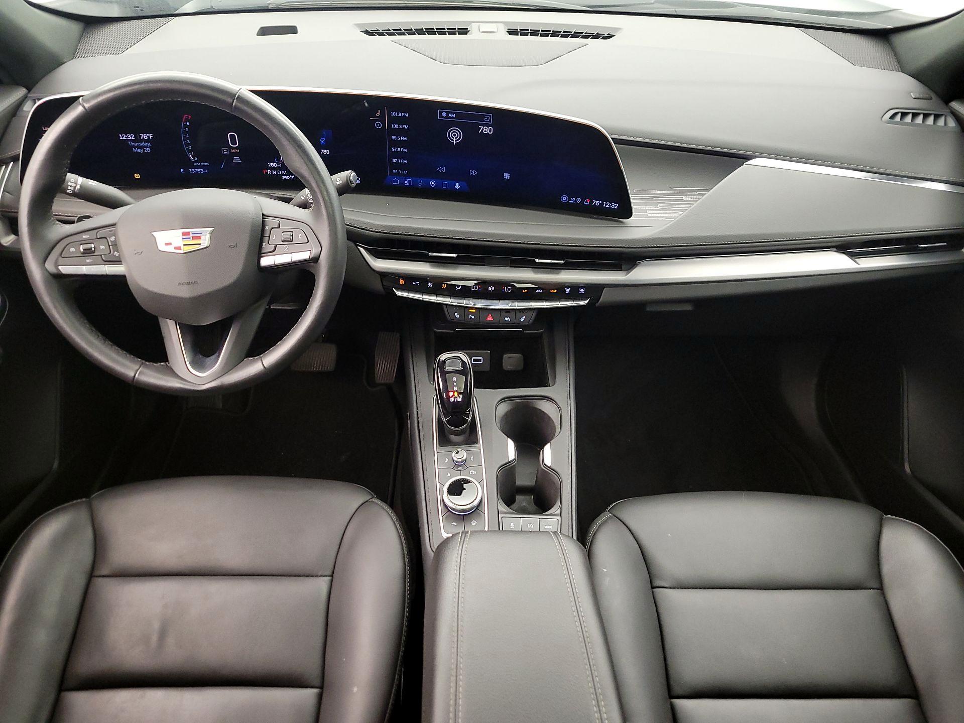 Thumbnail: 2025 Cadillac XT4 - 9
