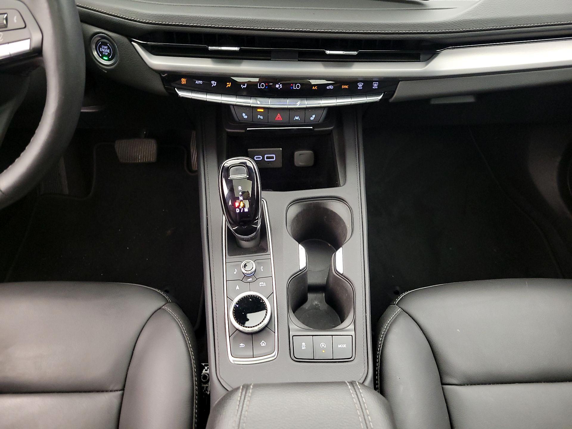 Thumbnail: 2025 Cadillac XT4 - 18