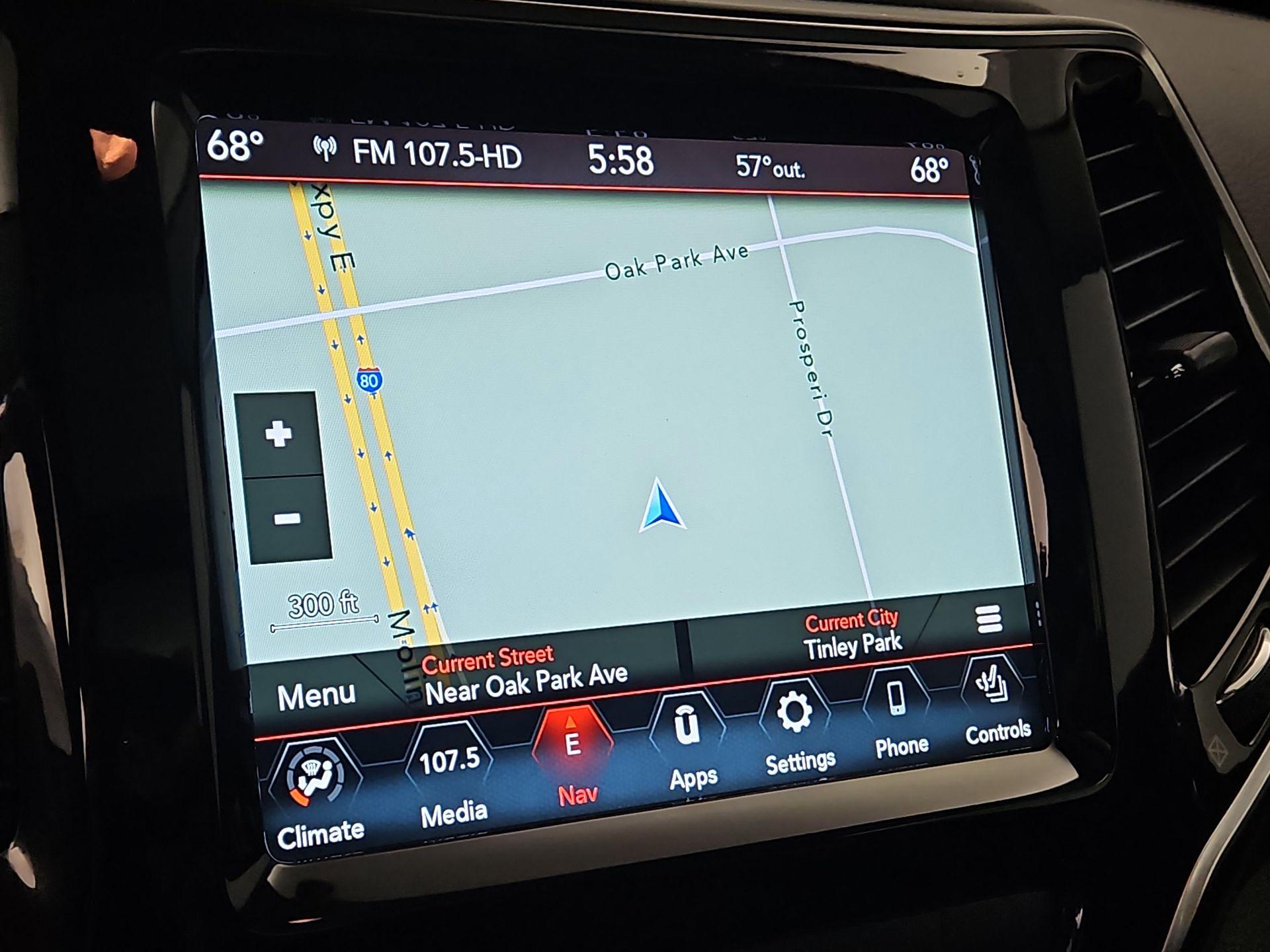 Thumbnail: 2019 Jeep Cherokee - 14