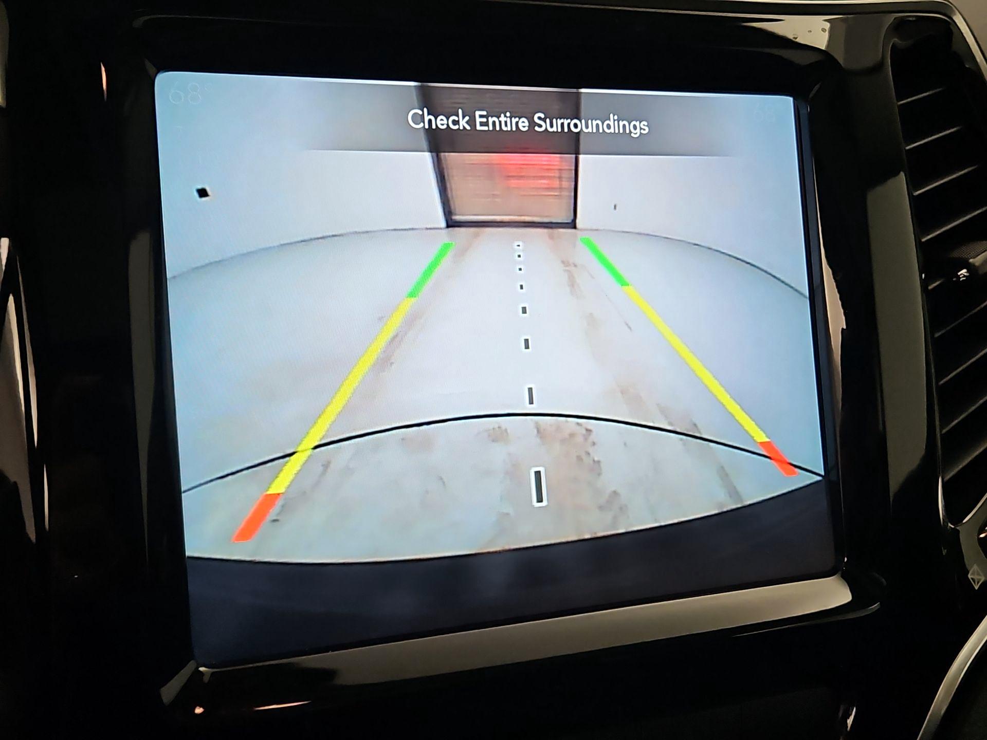 Thumbnail: 2019 Jeep Cherokee - 15