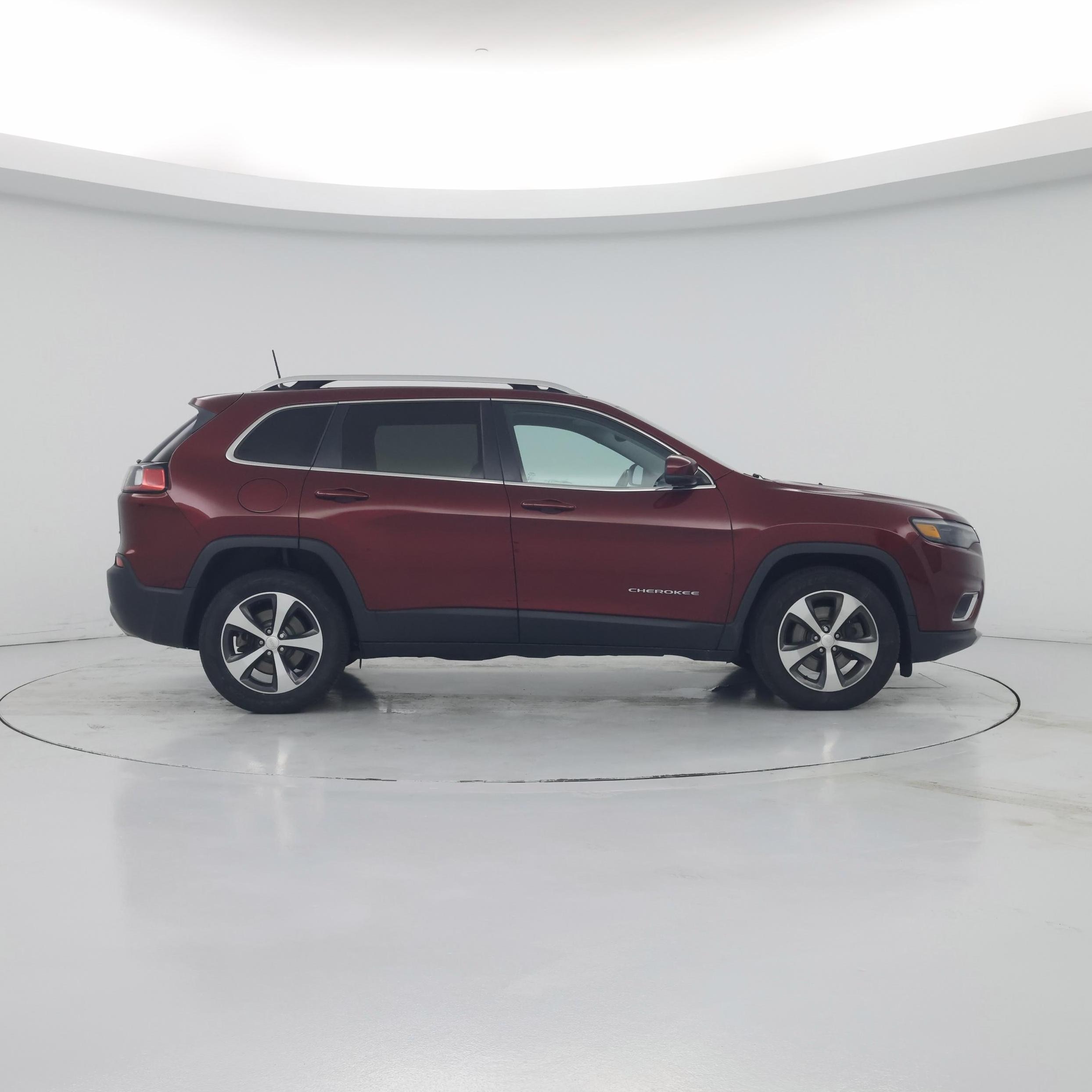 Thumbnail: 2019 Jeep Cherokee - 7