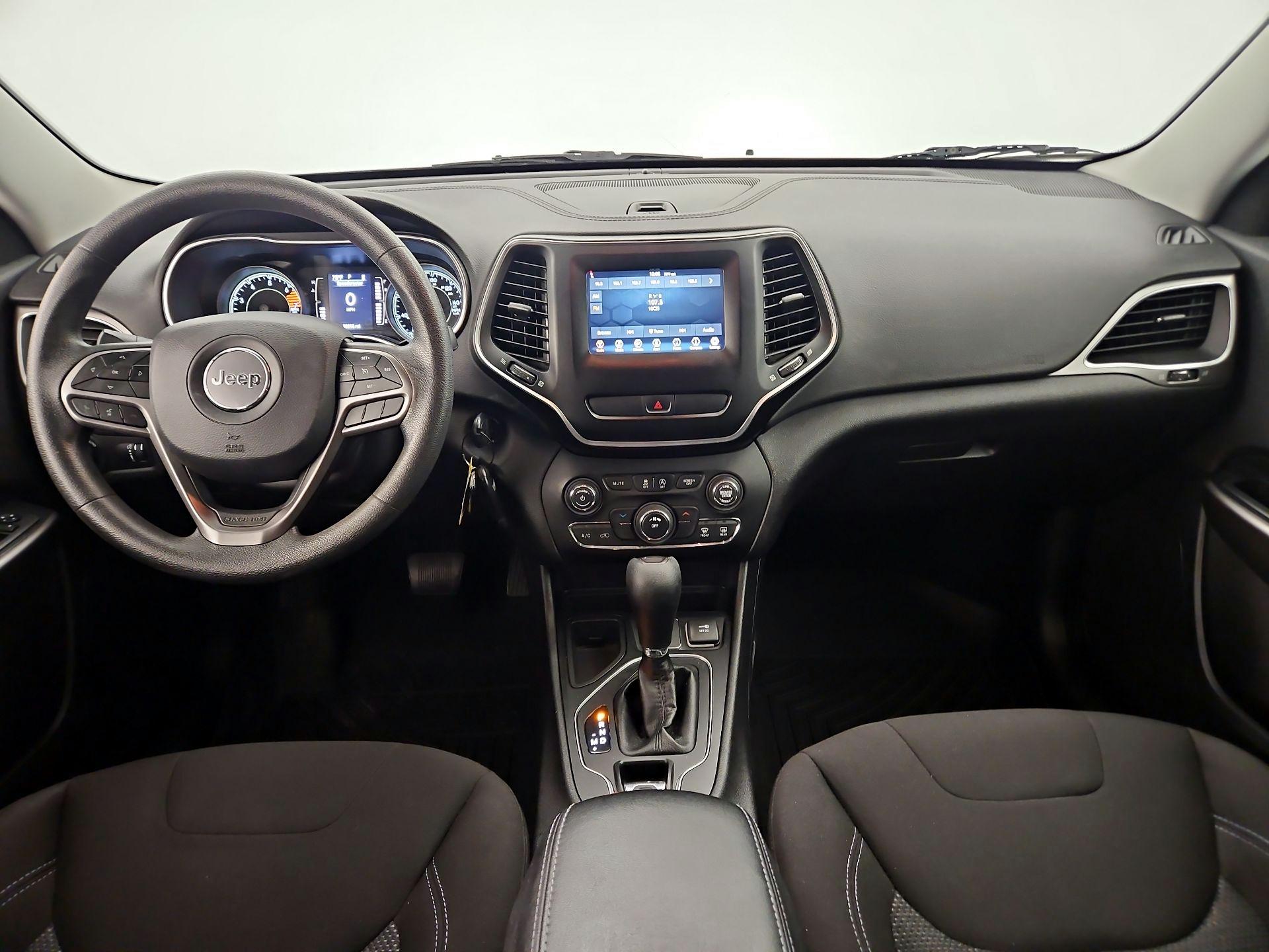 Thumbnail: 2019 Jeep Cherokee - 9