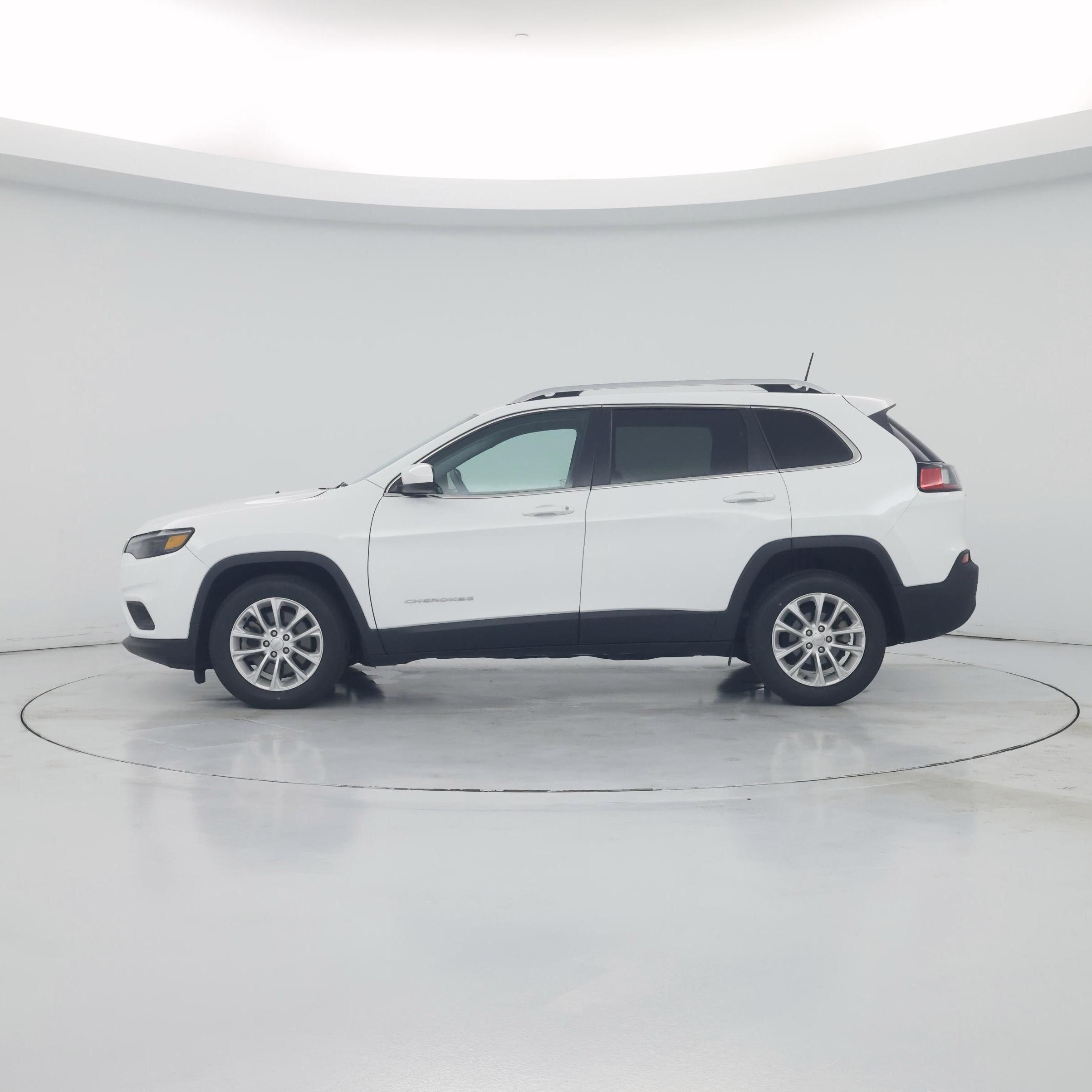 Thumbnail: 2019 Jeep Cherokee - 3