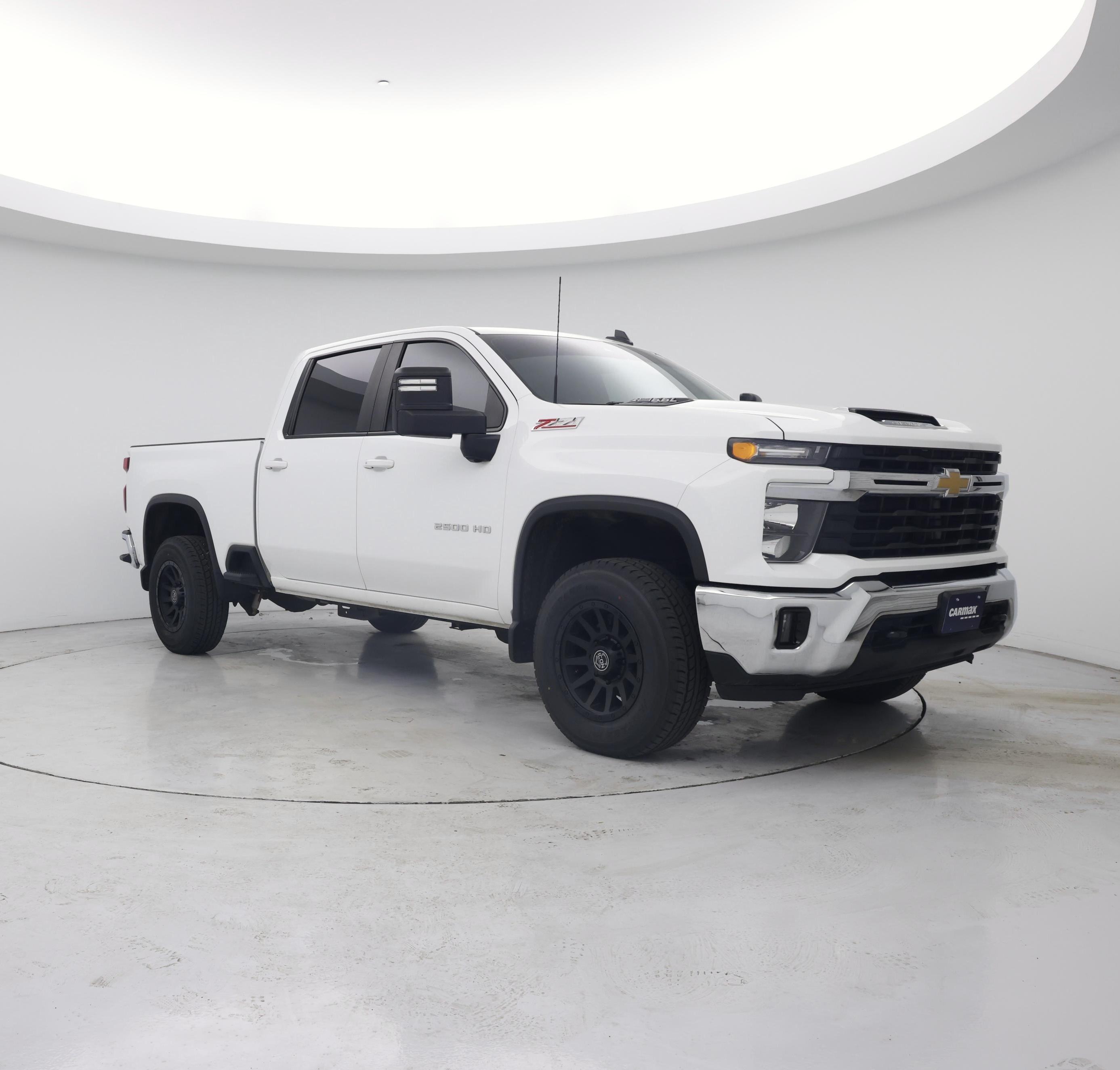White 2024 Chevrolet Silverado 2500HD LT Crew Cab 4WD Pickup Truck Four-Wheel Drive Automatic