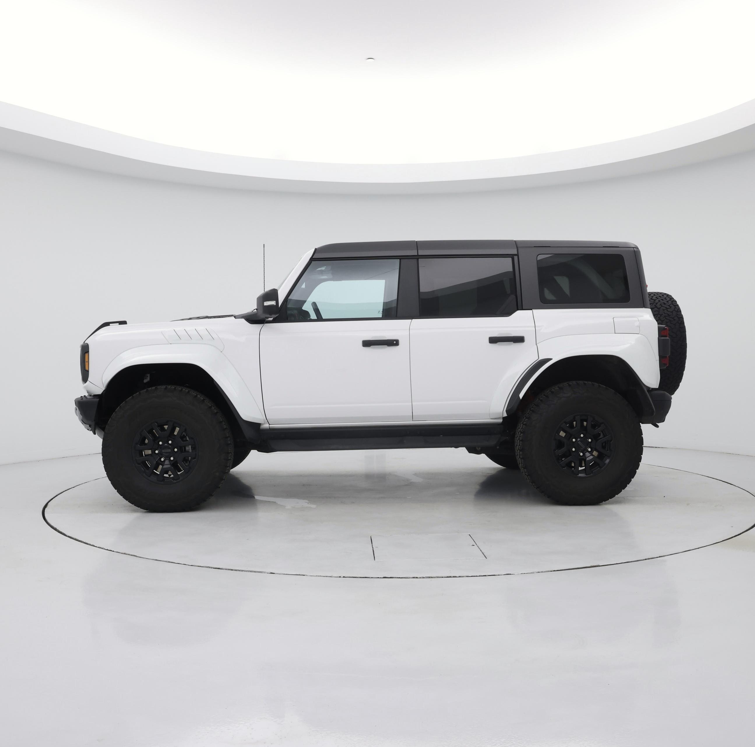 Thumbnail: 2024 Ford Bronco - 3